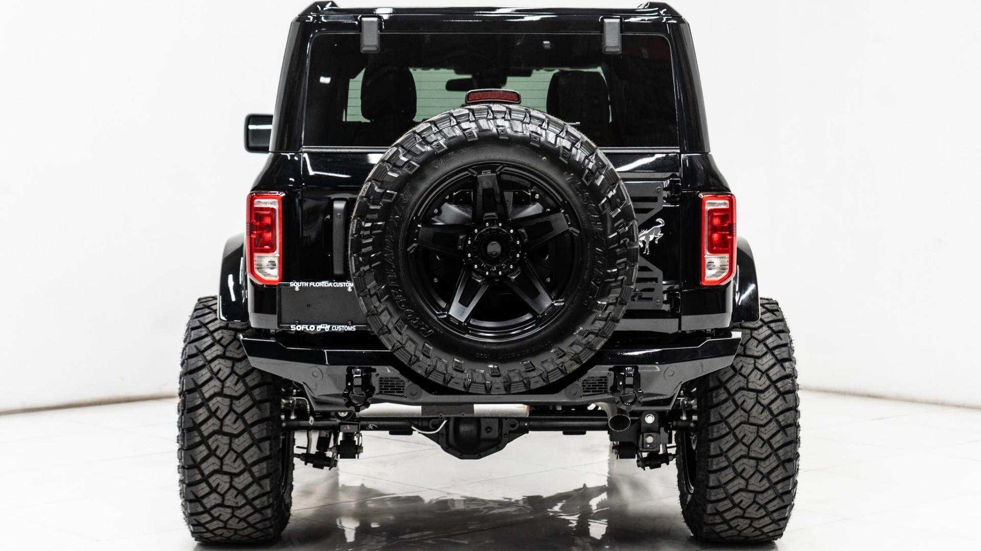 2025 FORD BRONCO in Black, photo 8 of 33