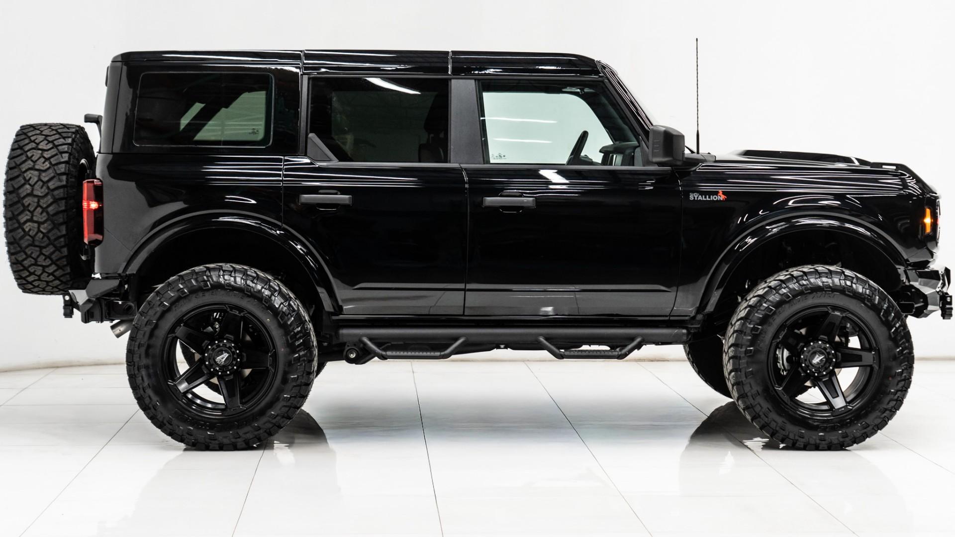 2025 FORD BRONCO in Black, photo 6 of 33