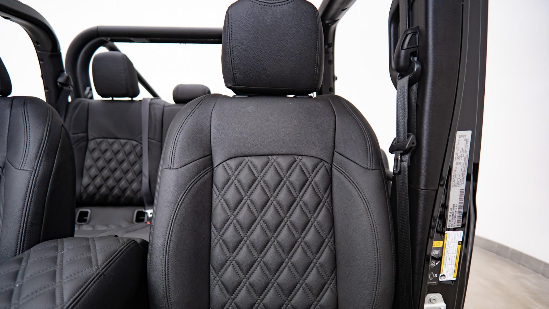 2026 JEEP GLADIATOR 4X4 in Black, photo 19 of 56