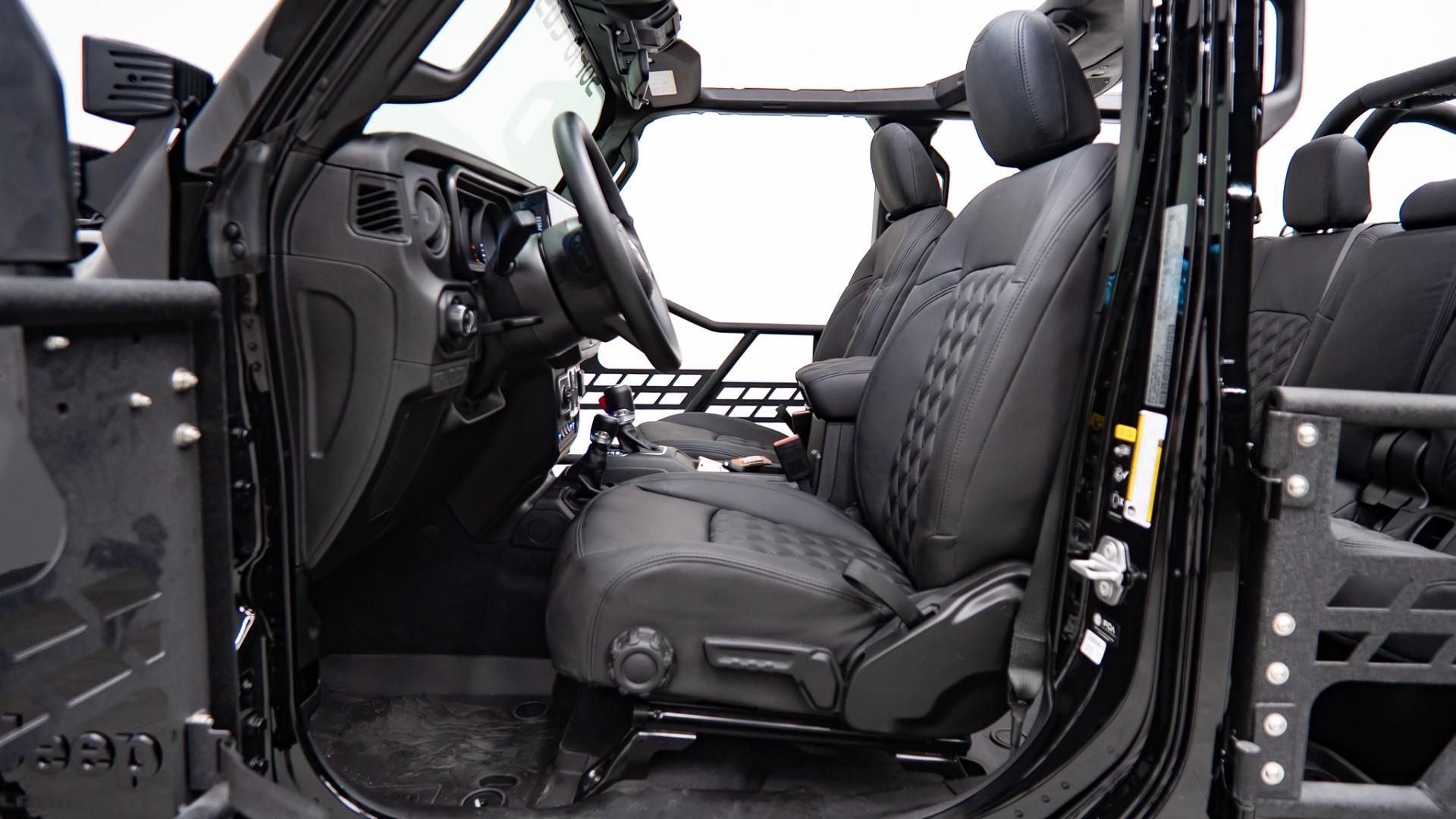 2026 JEEP GLADIATOR 4X4 in Black, photo 25 of 56