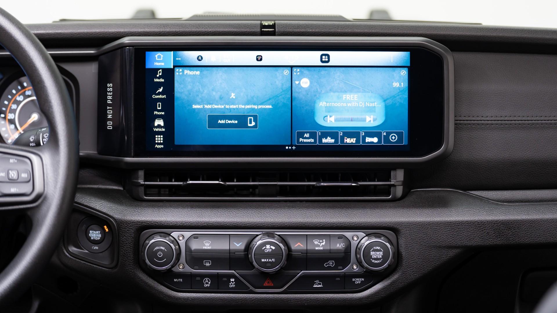 2026 JEEP GLADIATOR 4X4 in Black, photo 28 of 56