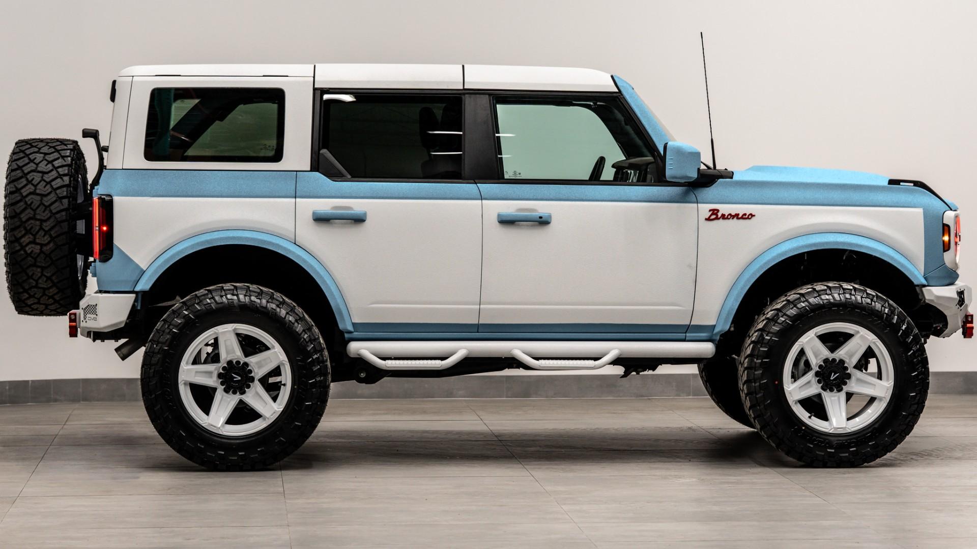 2025 FORD BRONCO in Blue, photo 6 of 40