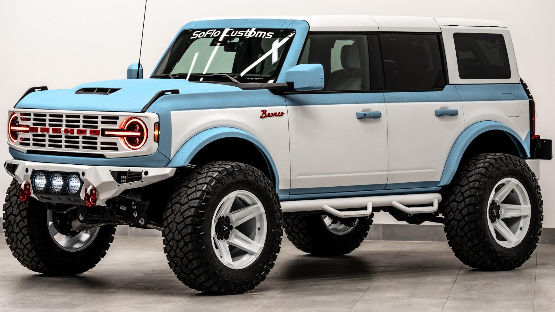 2025 FORD BRONCO in Blue, photo 19 of 40