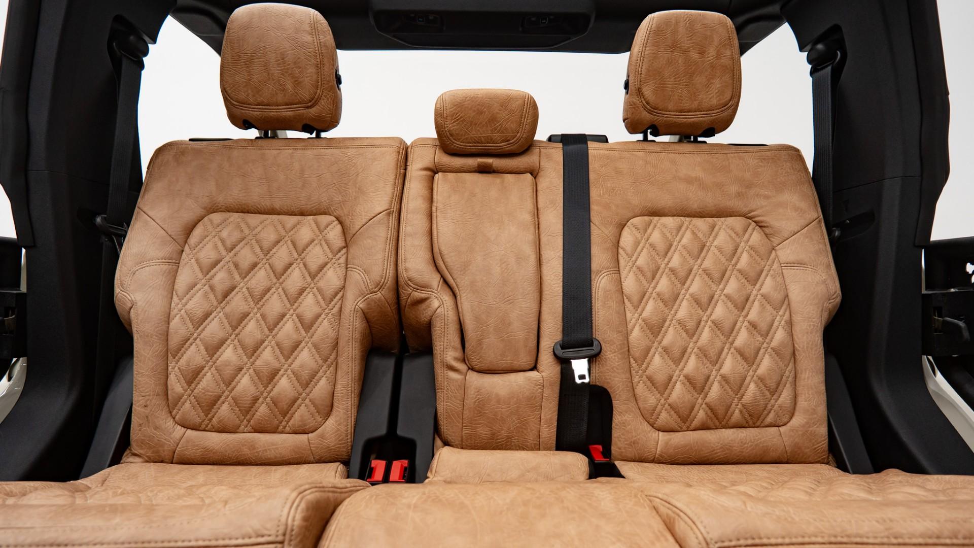2025 FORD BRONCO in Tan, photo 39 of 53