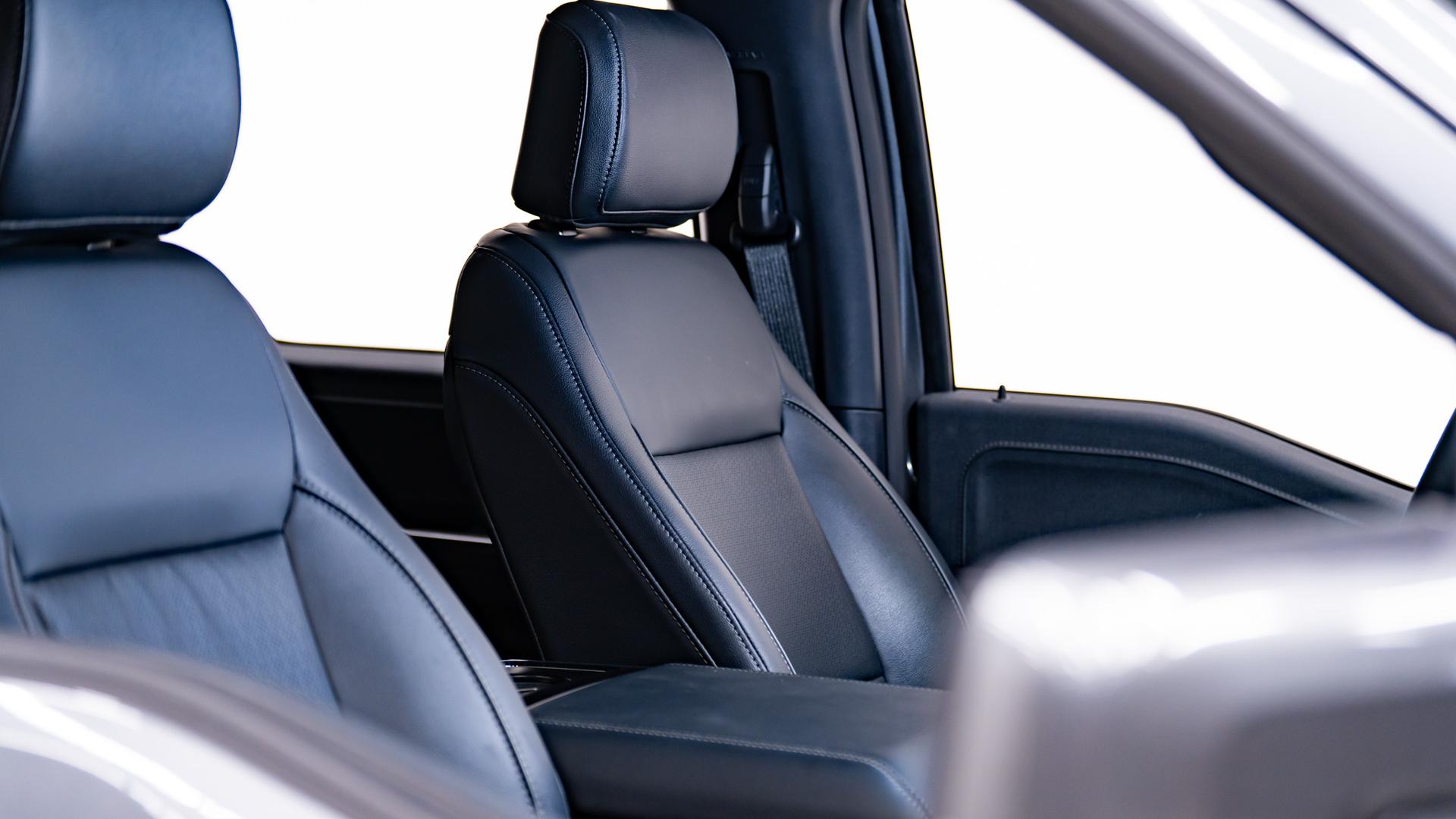 2024 FORD F-150 LARIAT in Gray, photo 29 of 40