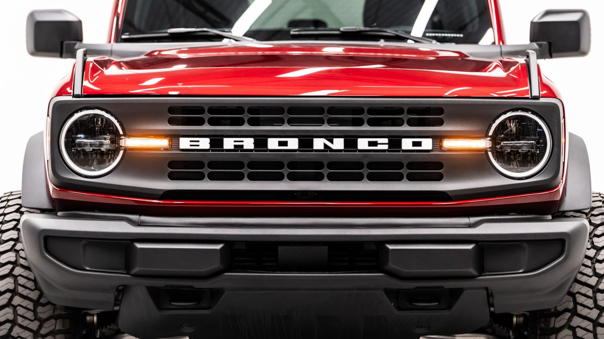 2025 FORD BRONCO in Red, photo 35 of 40
