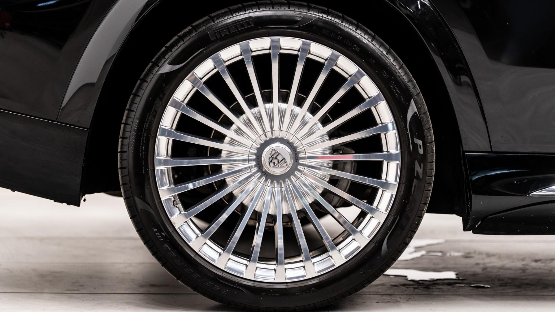 2023 MERCEDES-BENZ GLS, photo 32 of 55