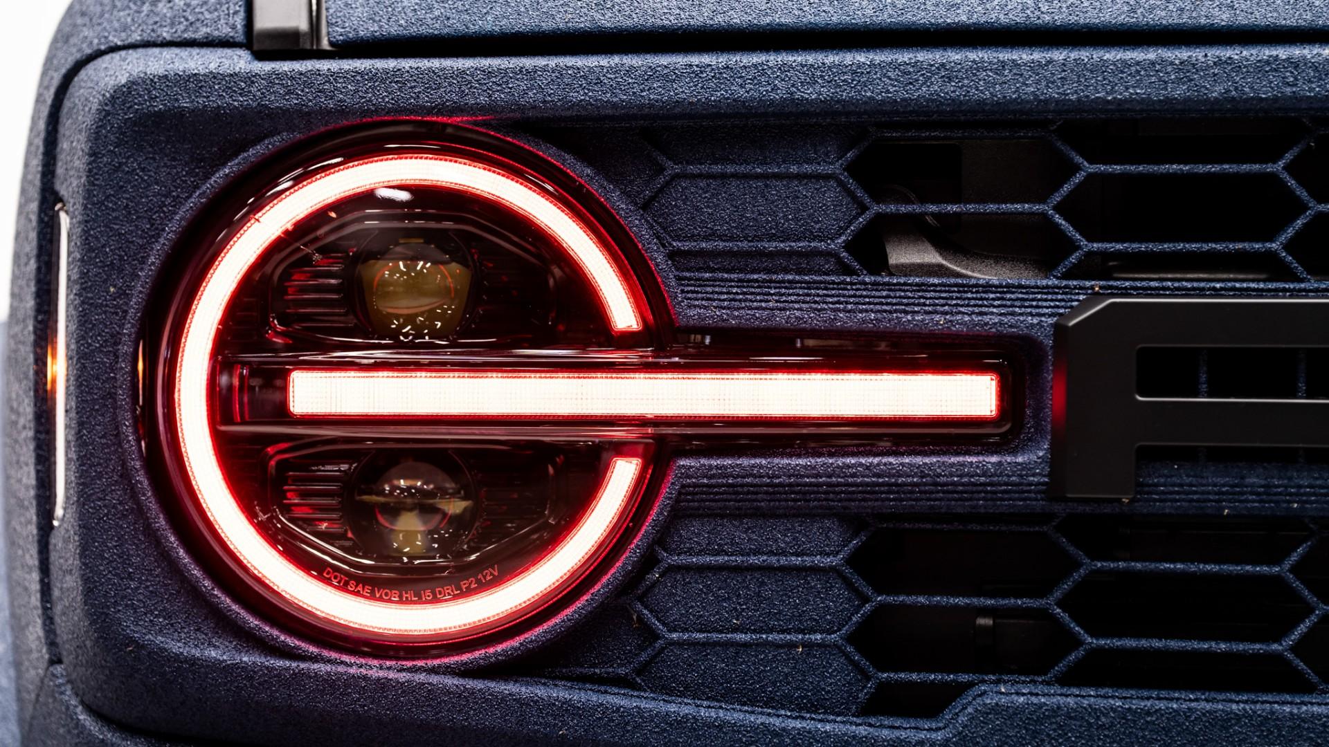 2025 FORD BRONCO in Blue, photo 24 of 59