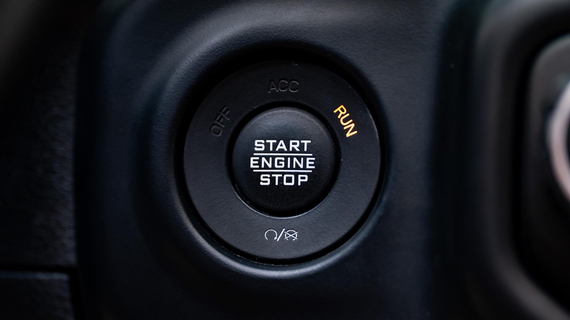 2020 JEEP GLADIATOR in Tan, photo 17 of 56