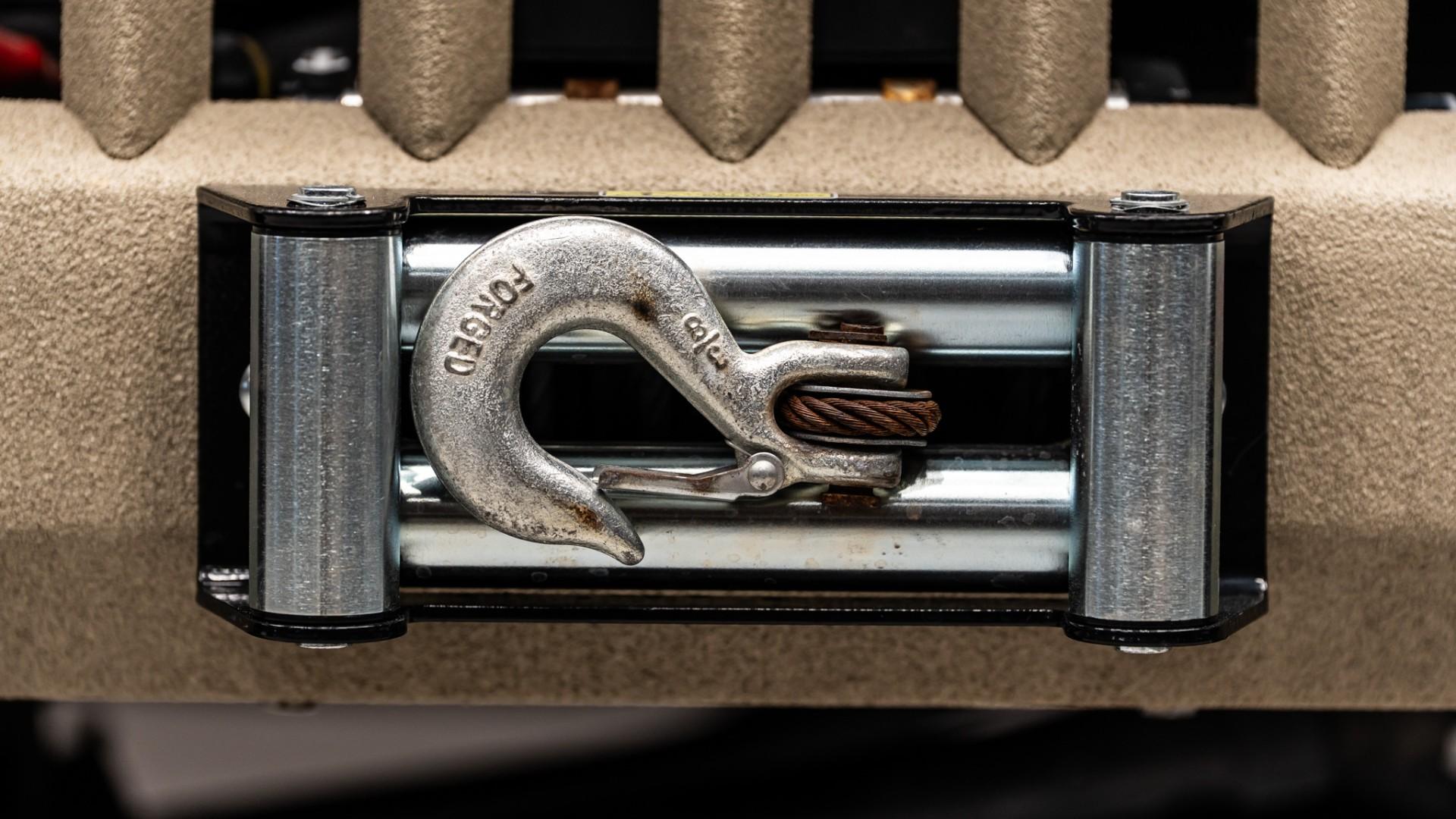 2020 JEEP GLADIATOR in Tan, photo 52 of 56