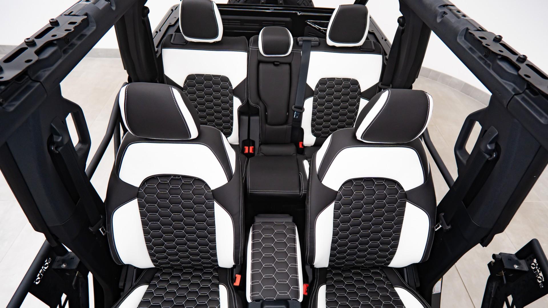 2026 FORD BRONCO 4X4 in Black, photo 3 of 46