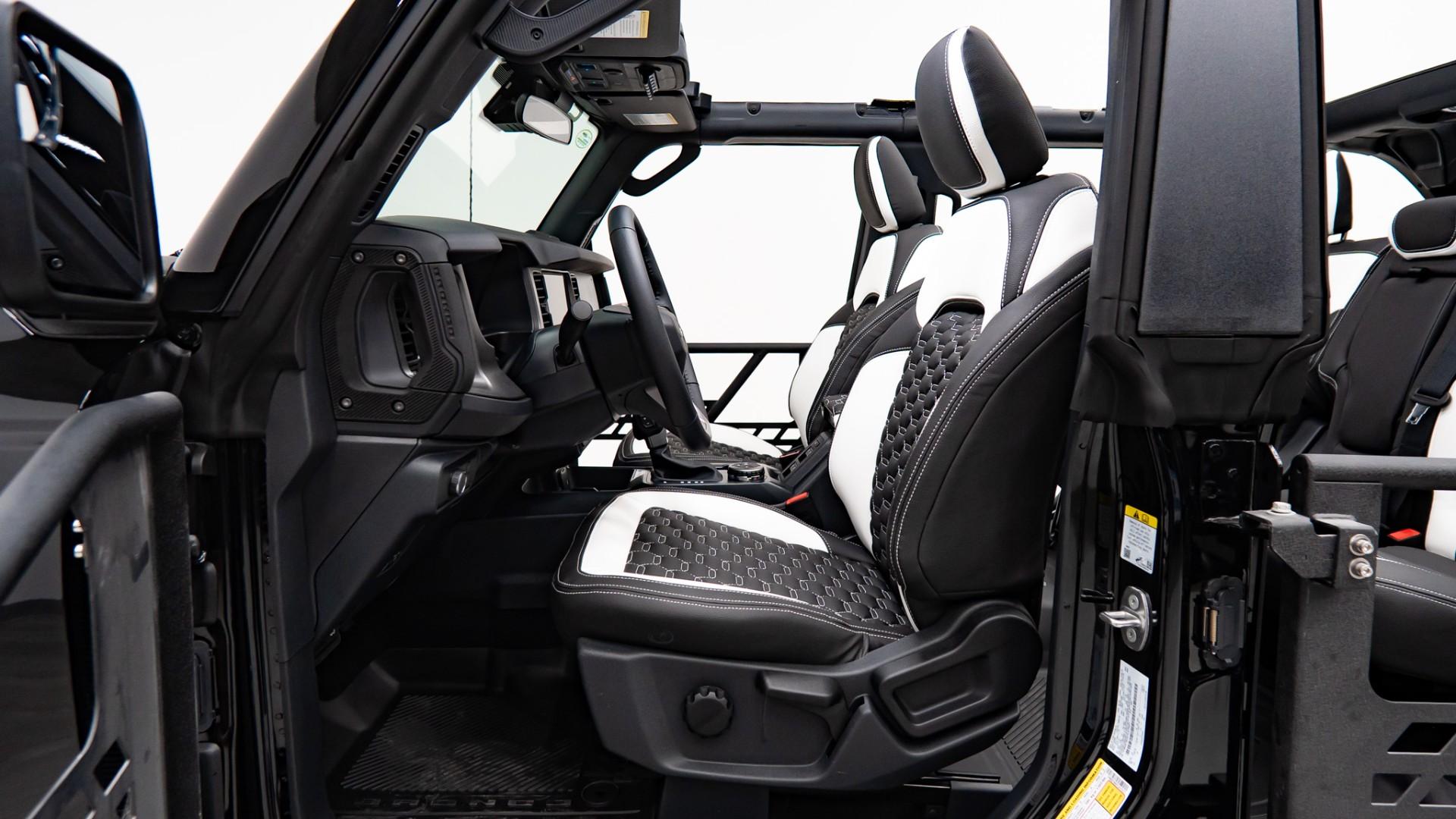 2026 FORD BRONCO 4X4 in Black, photo 30 of 46