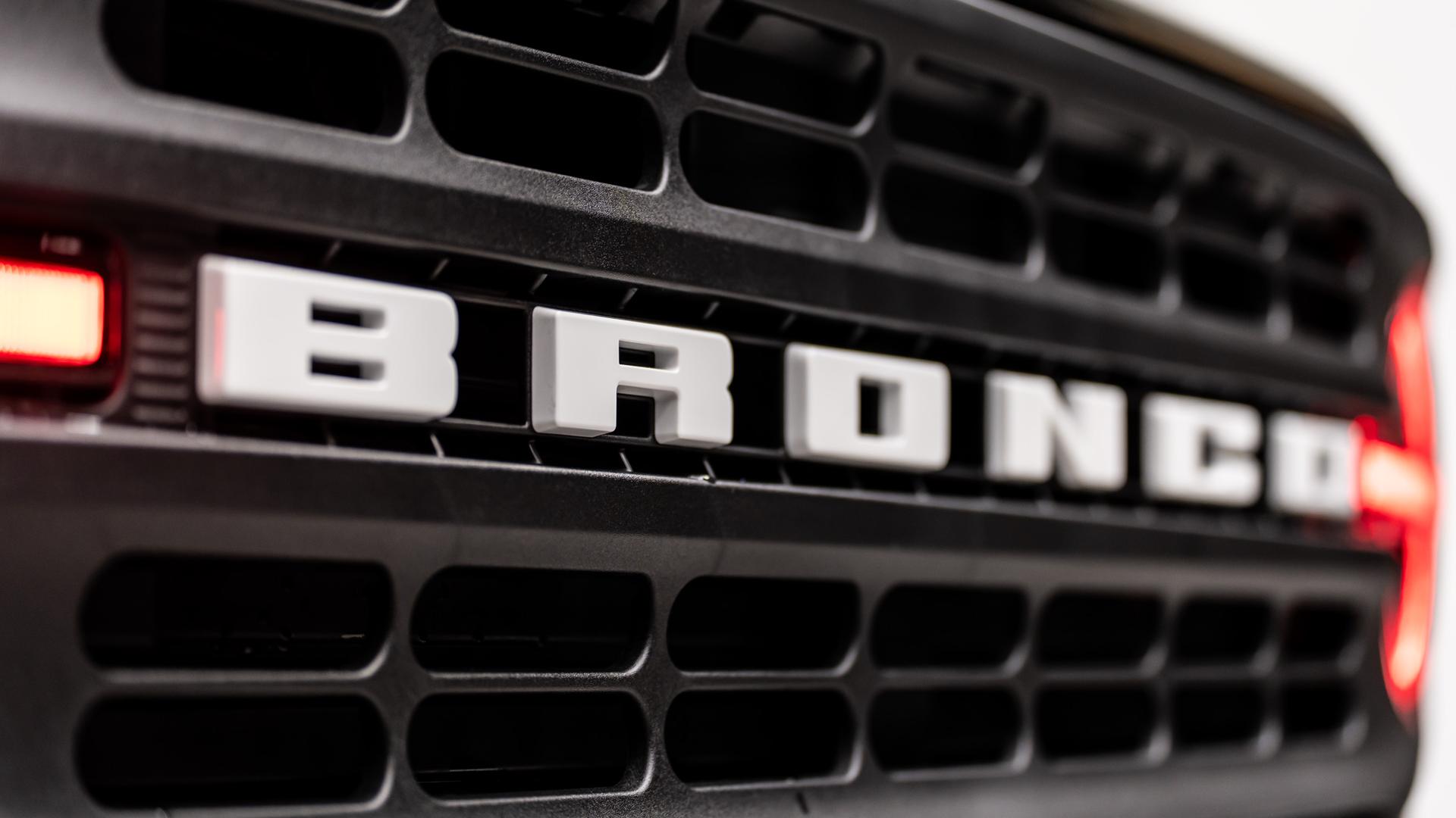 2026 FORD BRONCO 4X4 in Black, photo 40 of 46