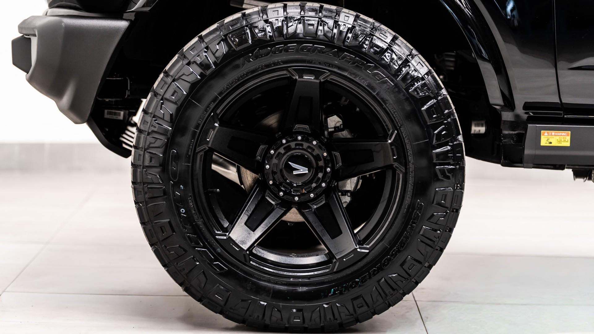 2026 FORD BRONCO 4X4 in Black, photo 45 of 46