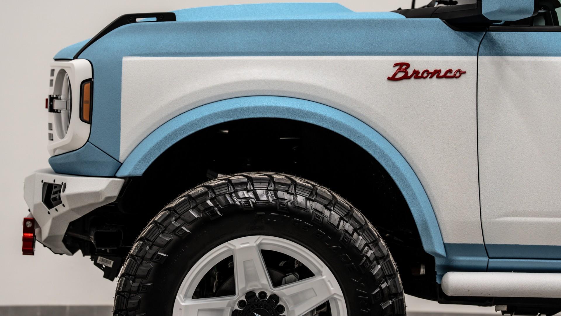 2026 FORD BRONCO in Blue, photo 16 of 44