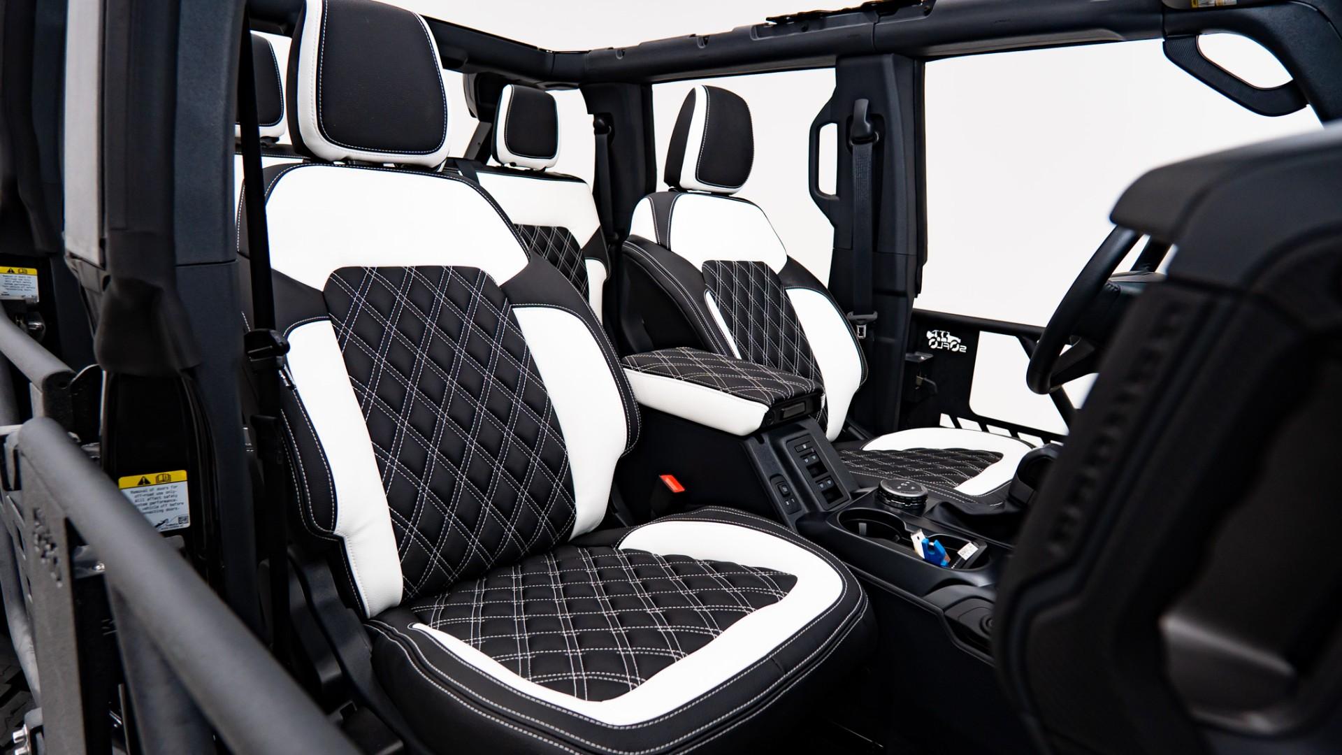 2026 FORD BRONCO 4X4 in Black, photo 21 of 60