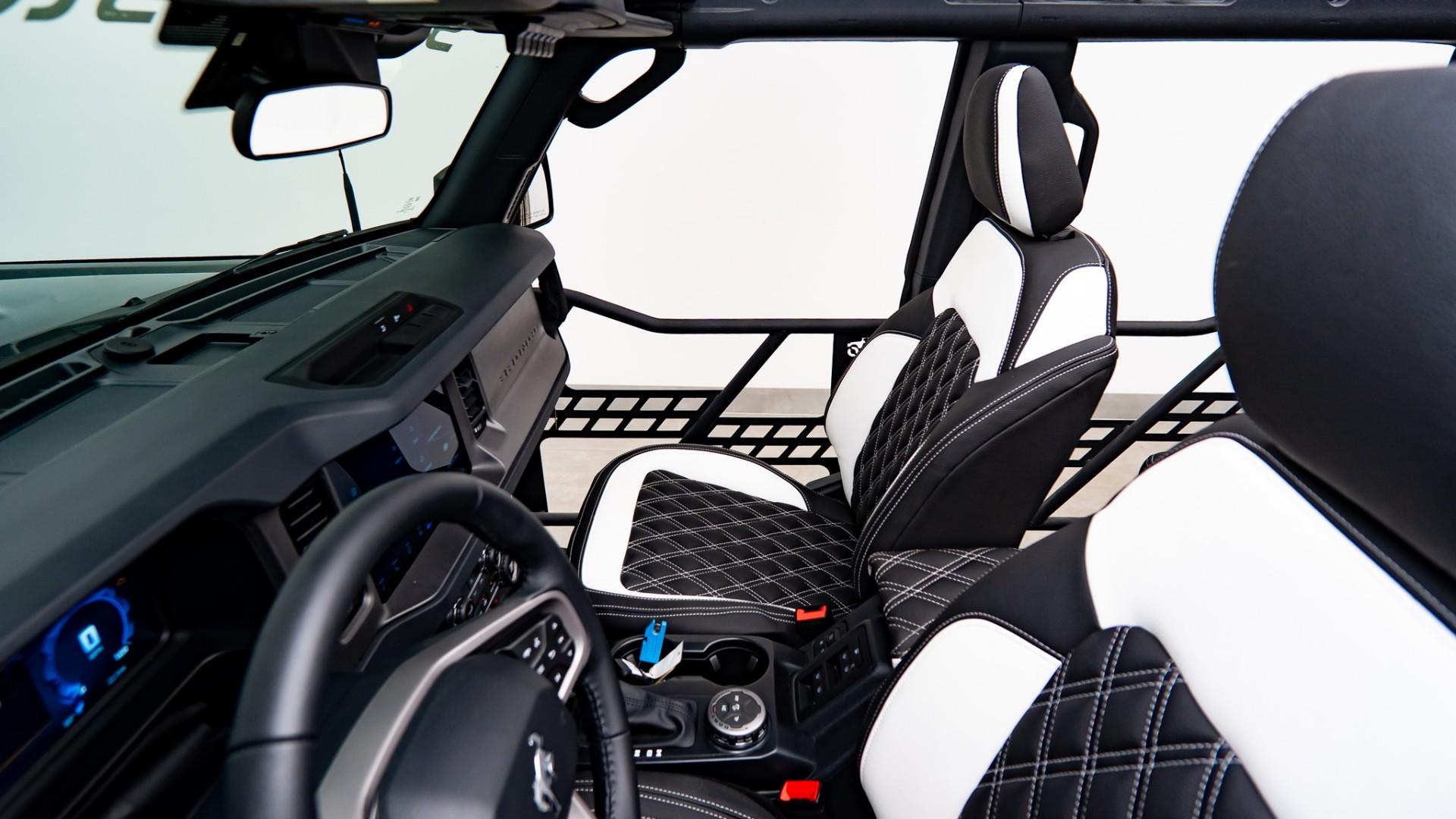 2026 FORD BRONCO 4X4 in Black, photo 27 of 60