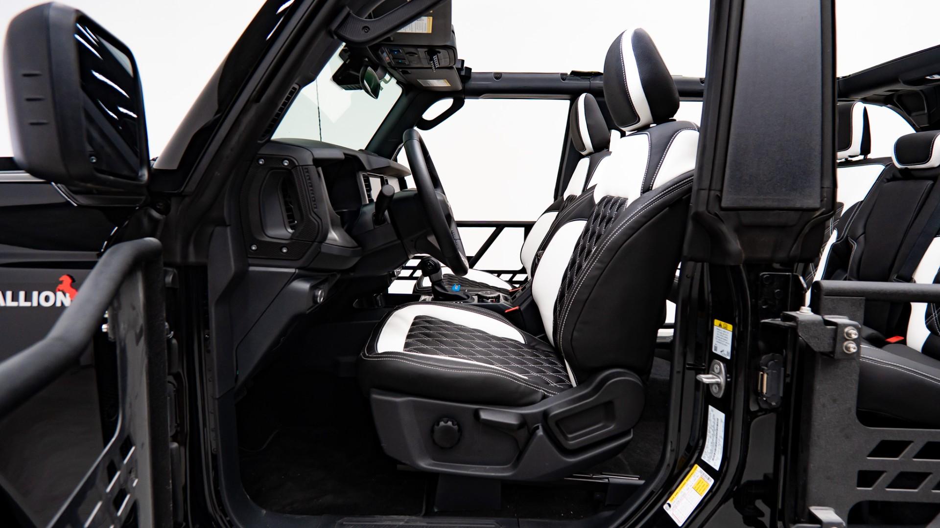 2026 FORD BRONCO 4X4 in Black, photo 28 of 60