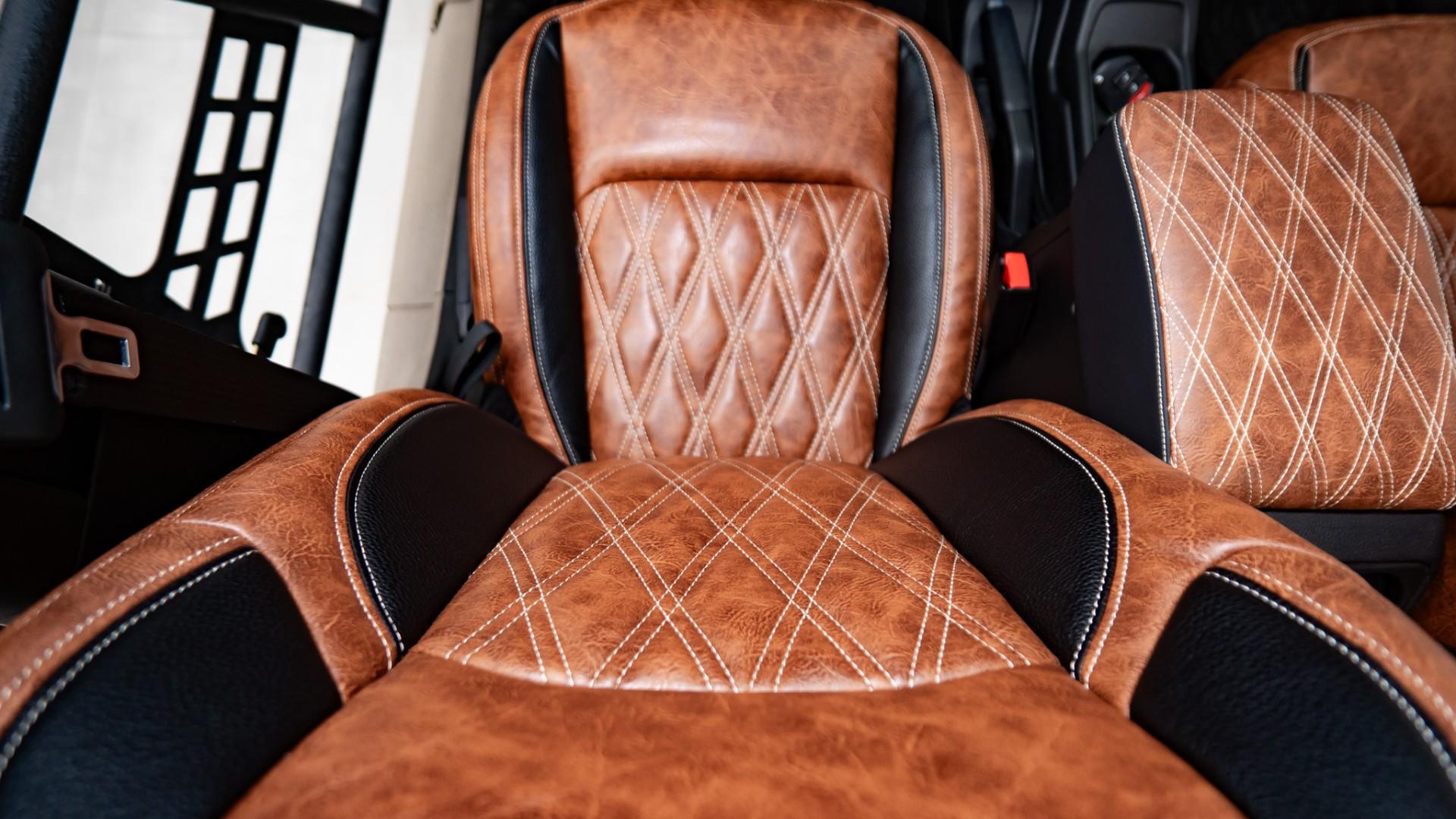 2026 JEEP GLADIATOR in Tan, photo 26 of 53