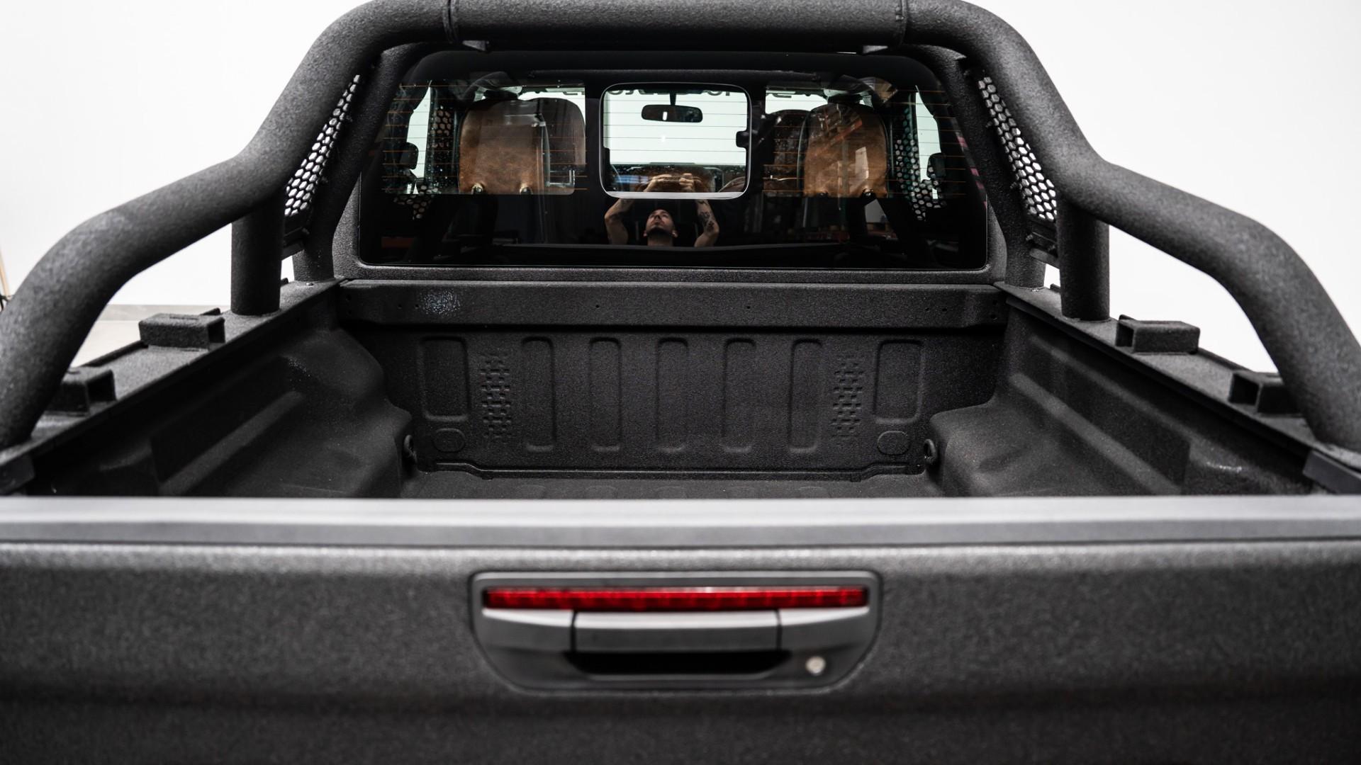 2026 JEEP GLADIATOR in Black, photo 11 of 53