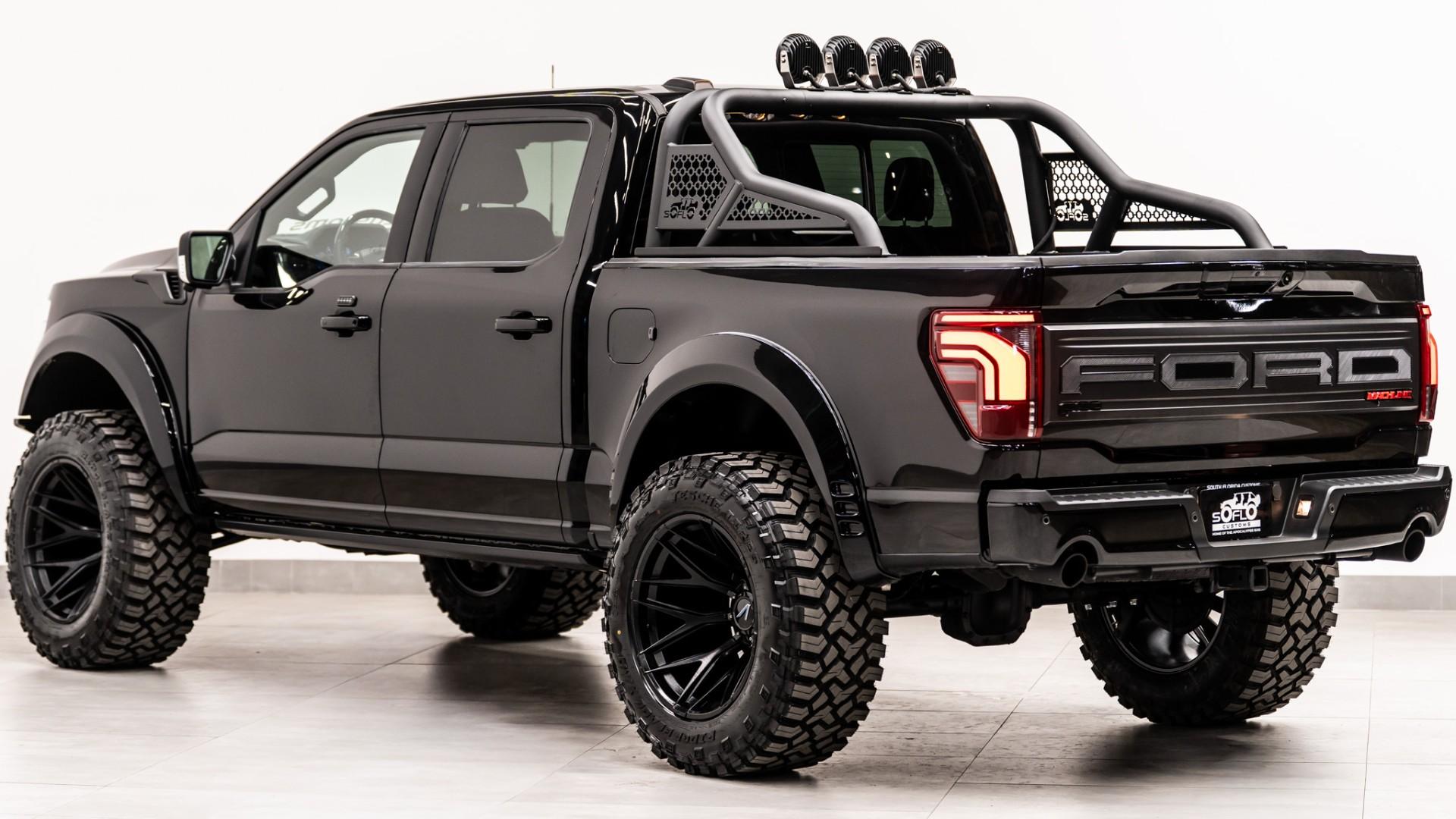 2025 FORD F-150 4X4 LARIAT in Black, photo 9 of 58