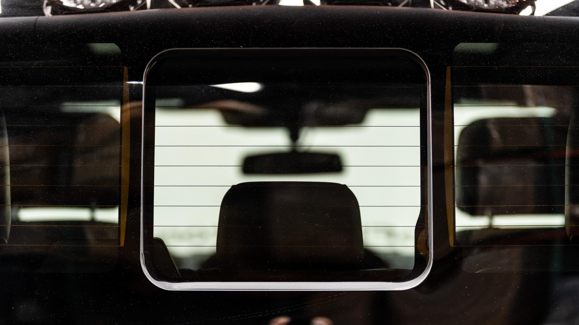 2025 FORD F-150 4X4 LARIAT in Black, photo 14 of 58