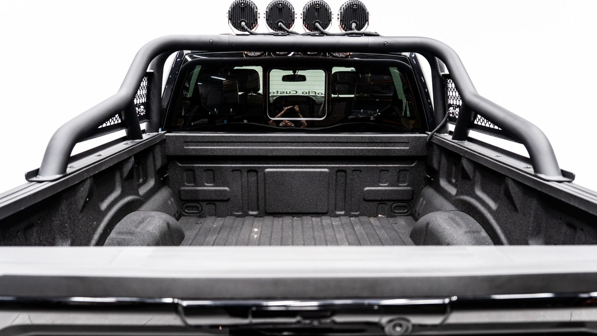 2025 FORD F-150 4X4 LARIAT in Black, photo 18 of 58