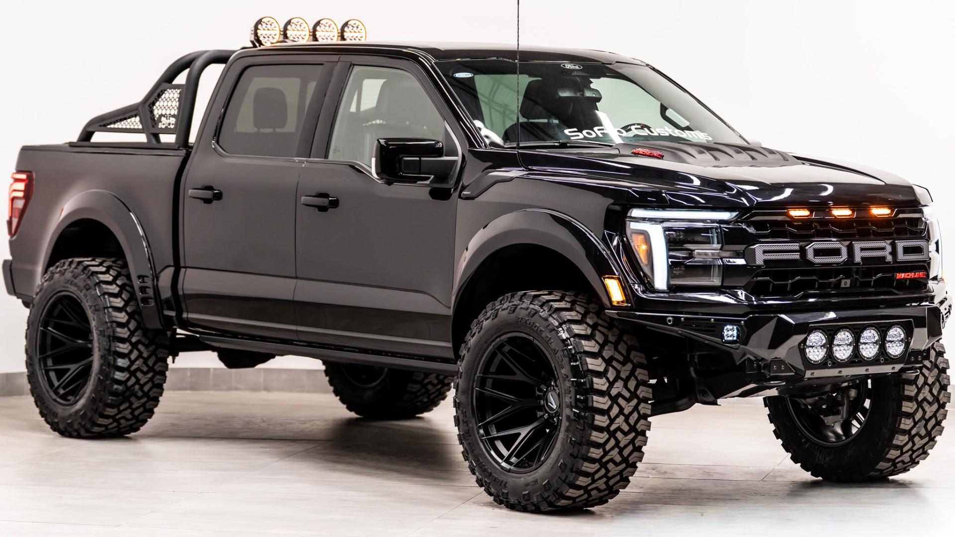 2025 FORD F-150 4X4 LARIAT in Black, photo 3 of 5