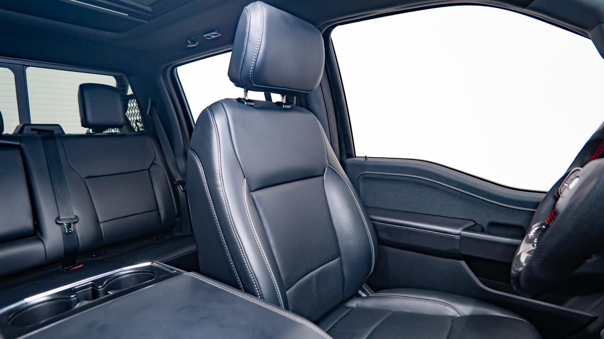 2025 FORD F-150 4X4 LARIAT in Black, photo 38 of 58