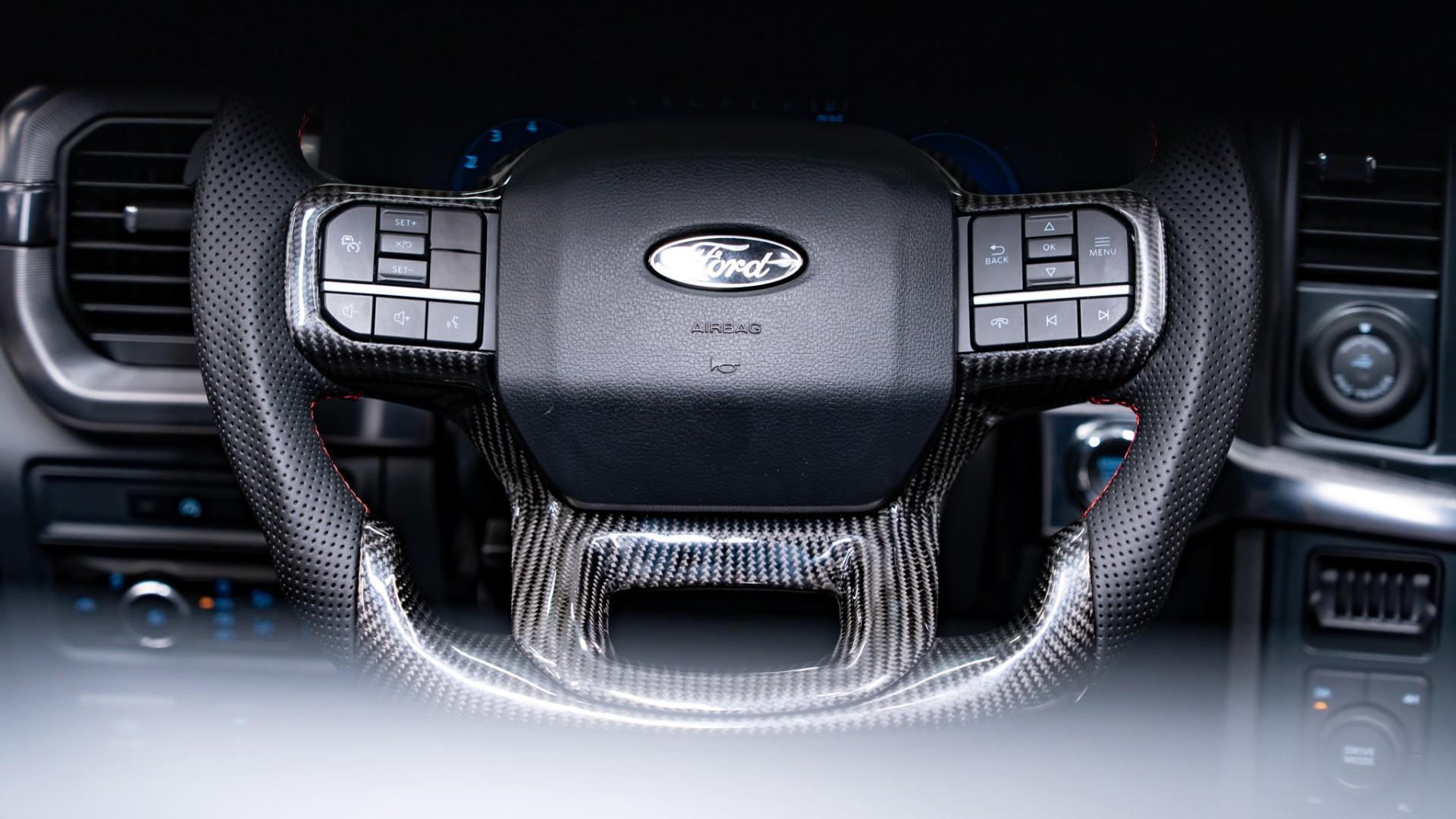 2025 FORD F-150 4X4 LARIAT in Black, photo 43 of 58