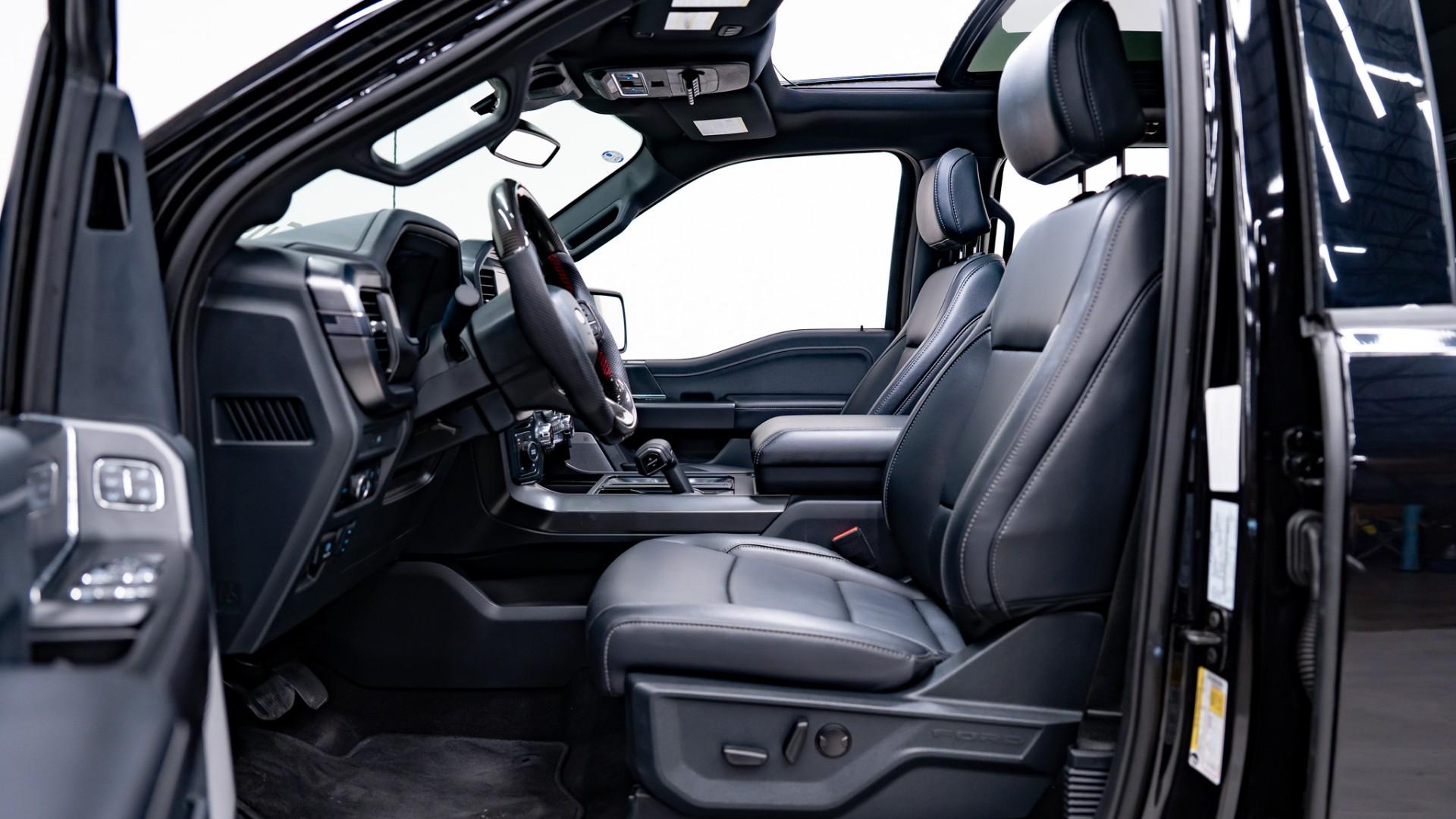 2025 FORD F-150 4X4 LARIAT in Black, photo 44 of 58
