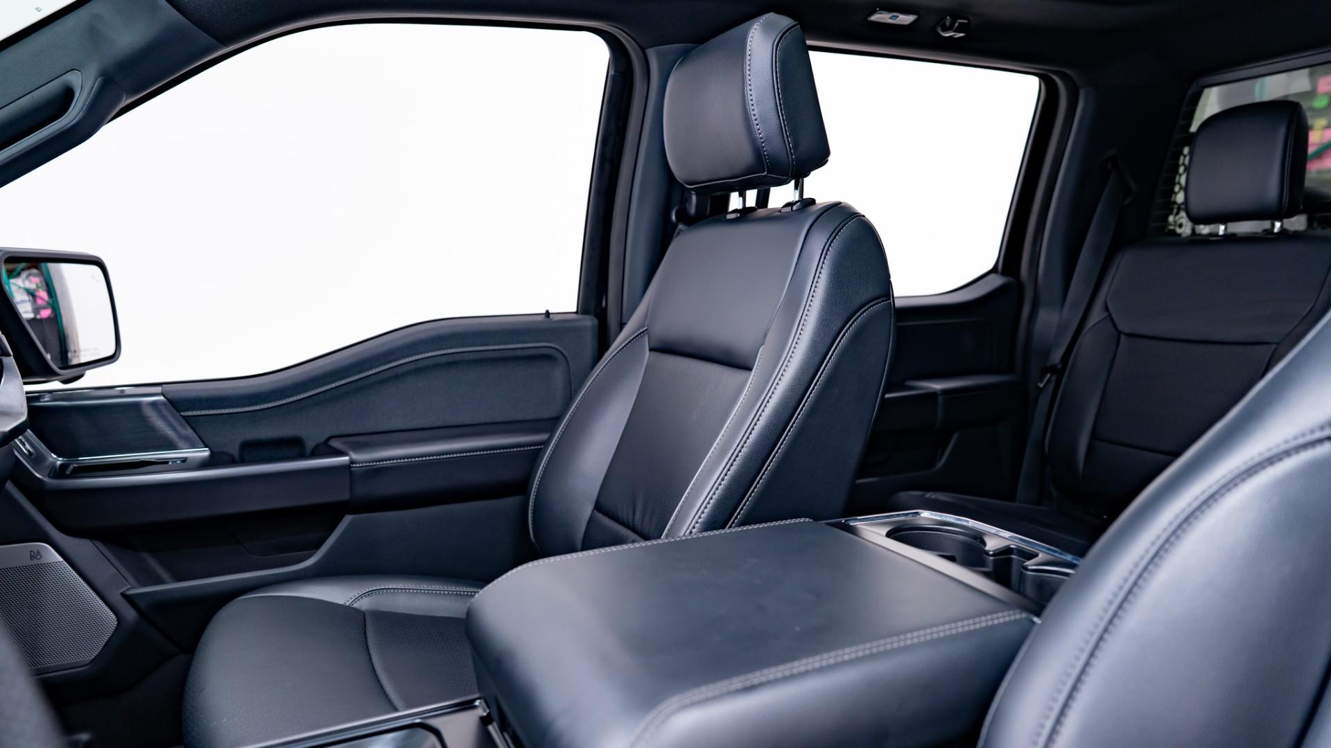 2025 FORD F-150 4X4 LARIAT in Black, photo 46 of 58