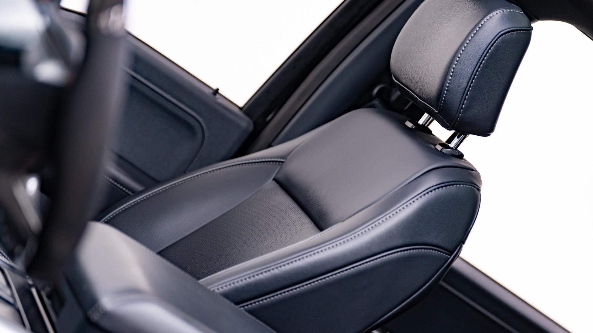 2025 FORD F-150 4X4 LARIAT in Black, photo 54 of 58