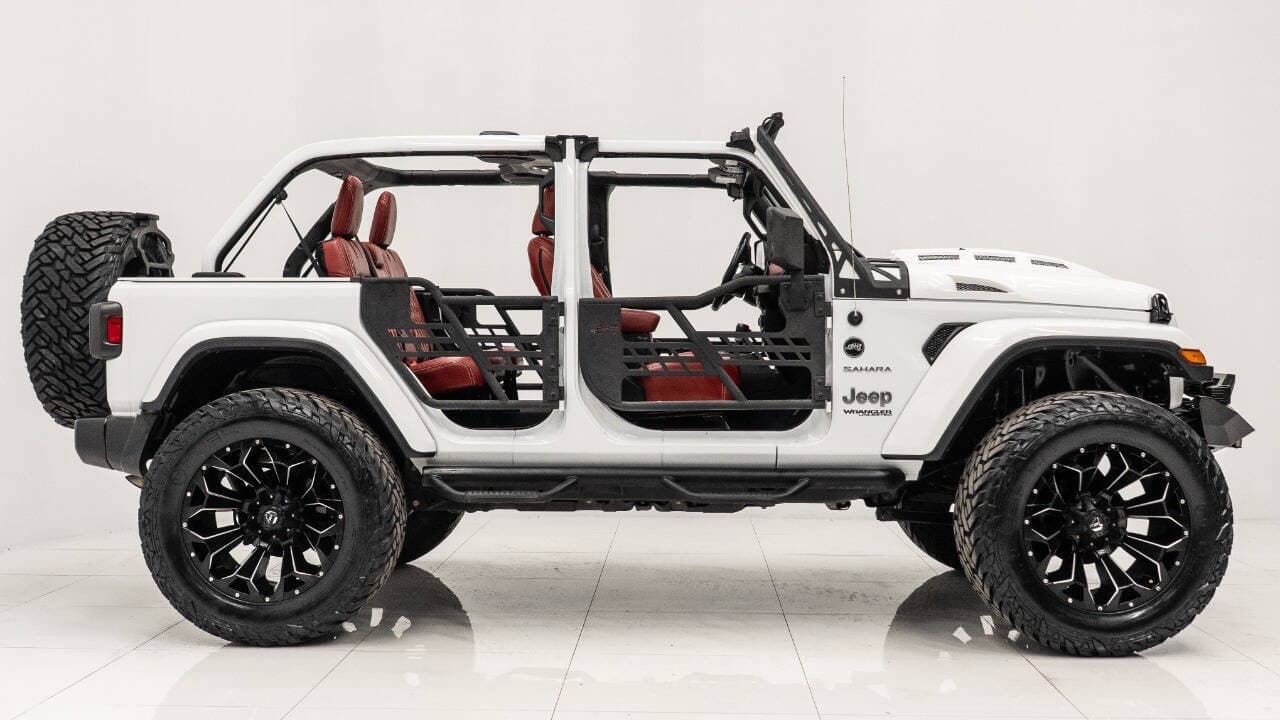 2020 JEEP WRANGLER in White, photo 18 of 23