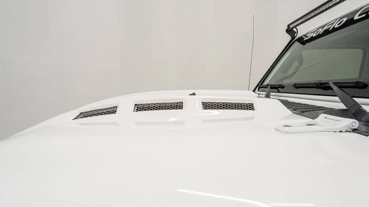 2020 JEEP WRANGLER in White, photo 12 of 23