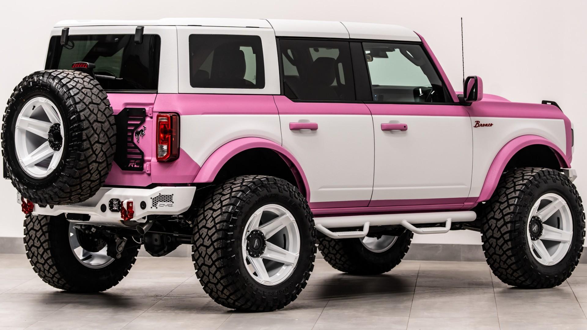 2025 FORD BRONCO in Pink, photo 7 of 53