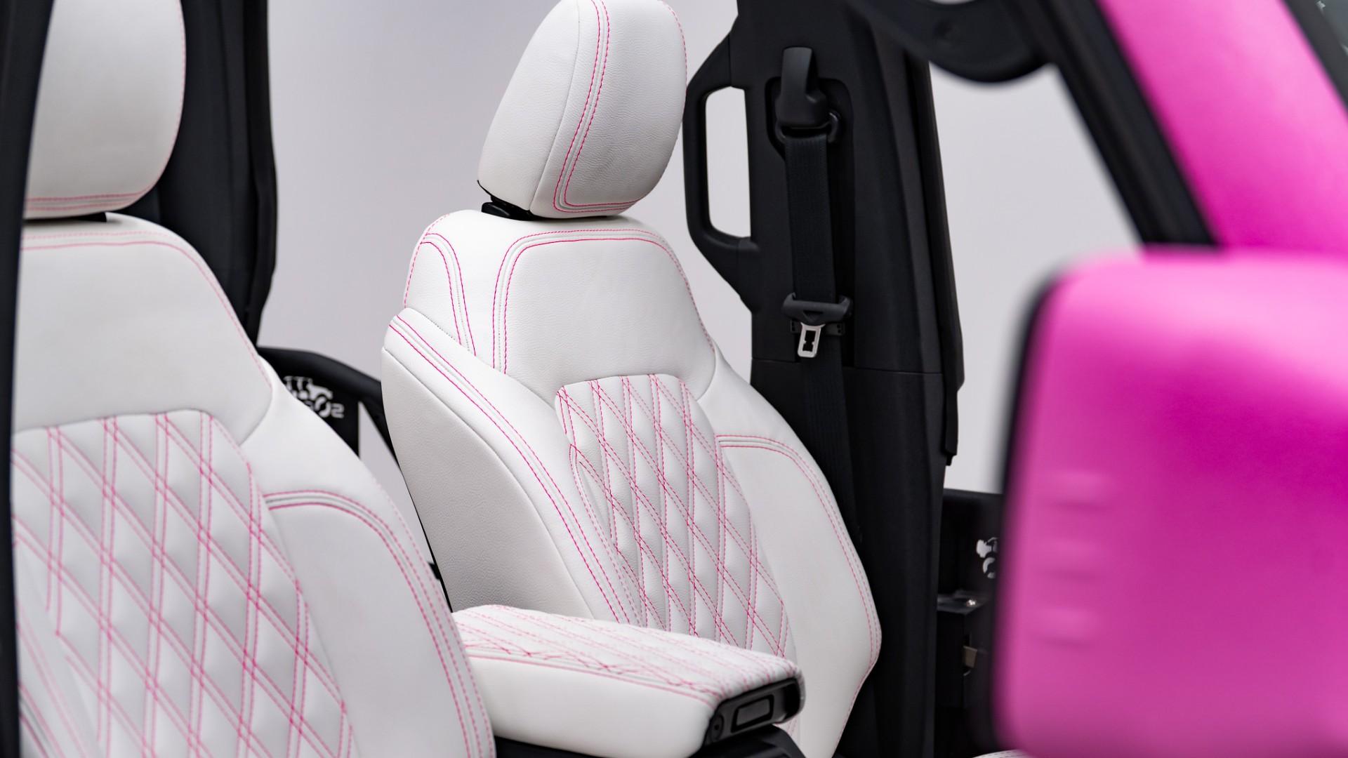 2025 FORD BRONCO in Pink, photo 31 of 53