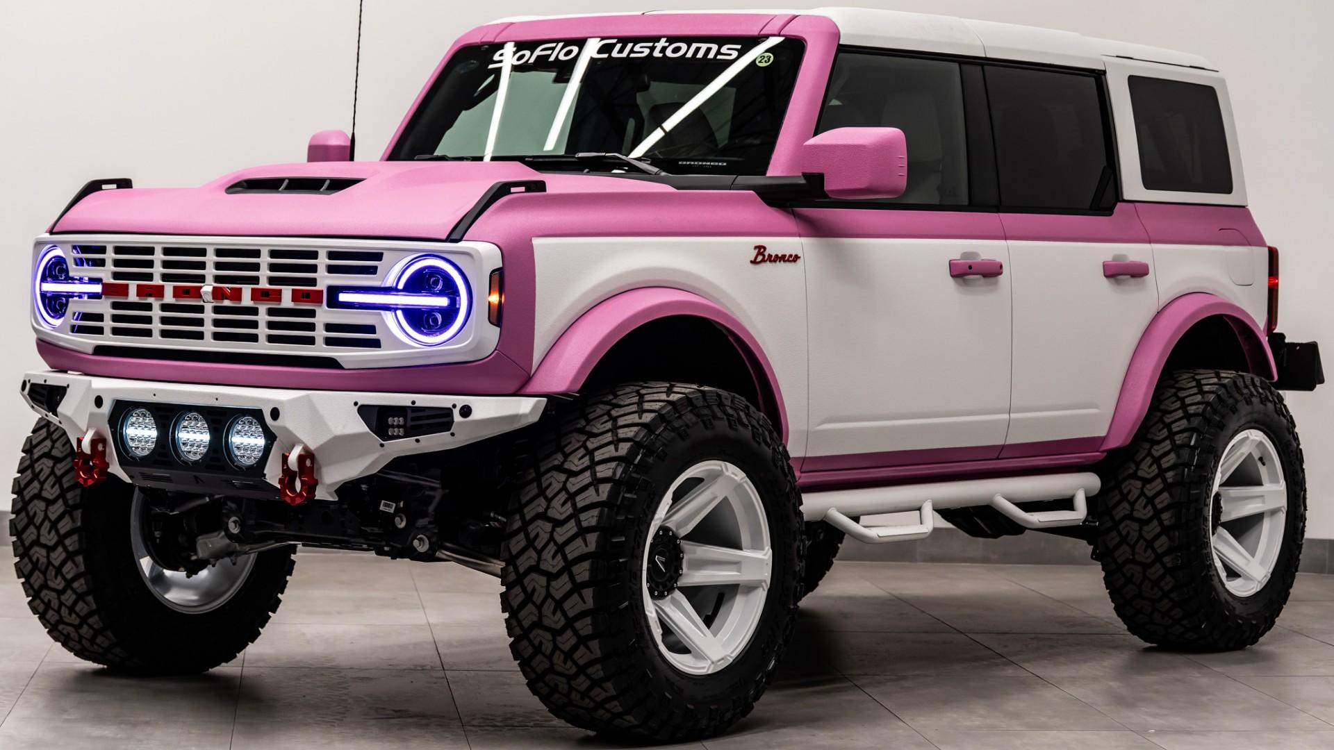 2025 FORD BRONCO in Pink, photo 18 of 53