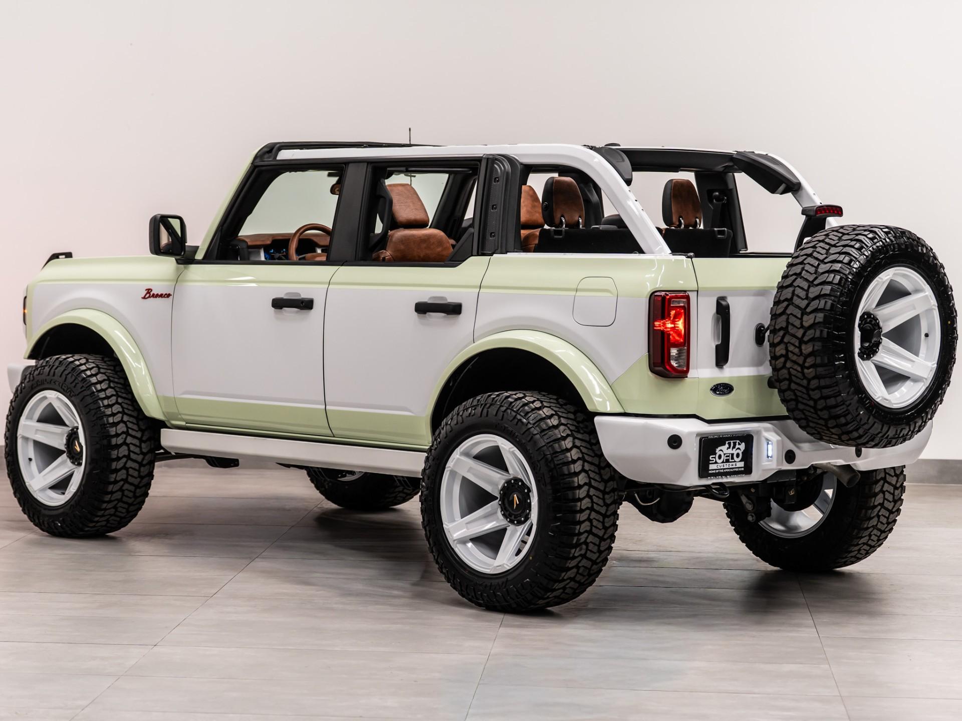 2025 FORD BRONCO 4X4 in Green, photo 14 of 60