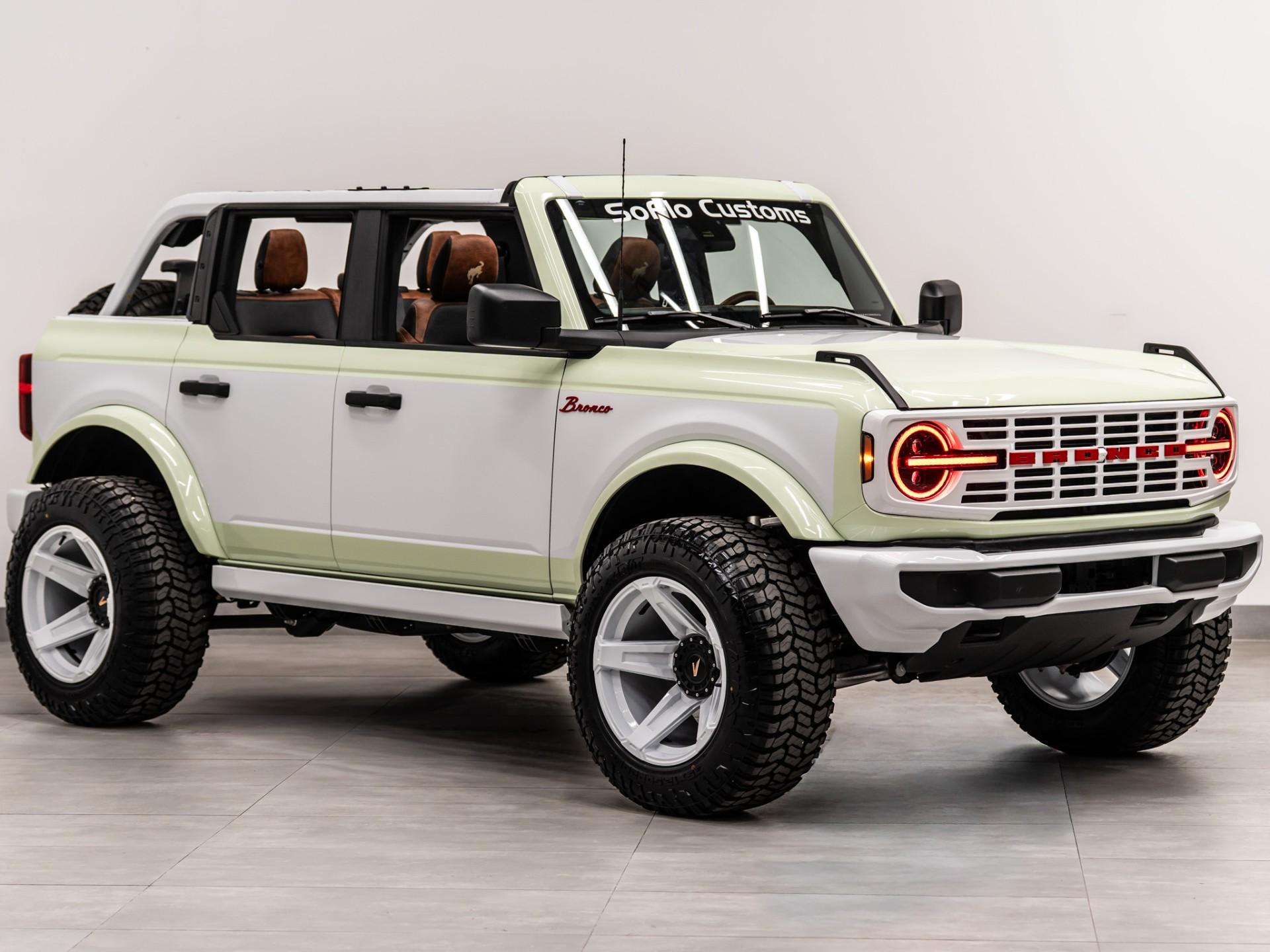 2025 FORD BRONCO 4X4 in Green, photo 12 of 60