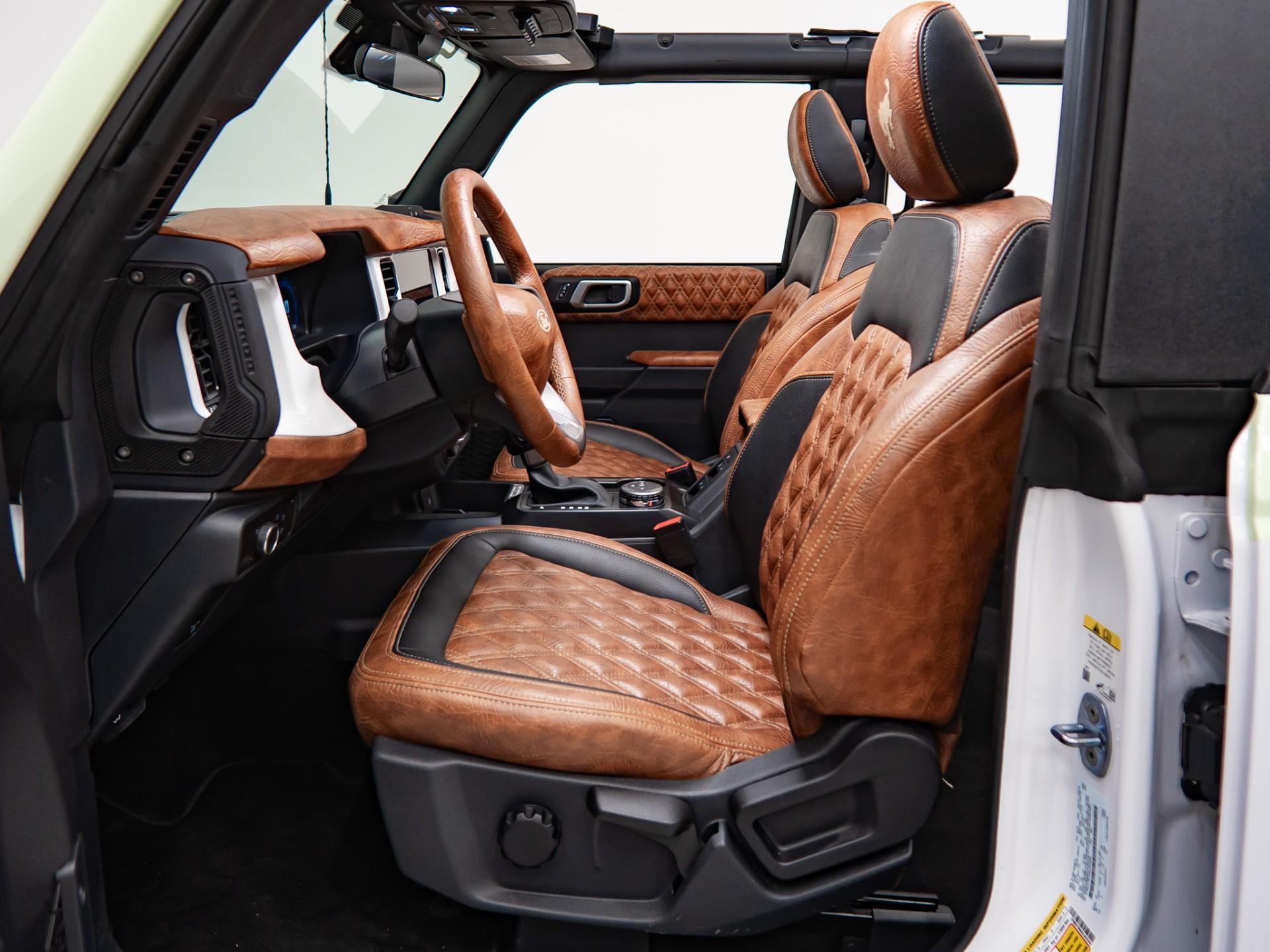 2025 FORD BRONCO 4X4 in Green, photo 28 of 60