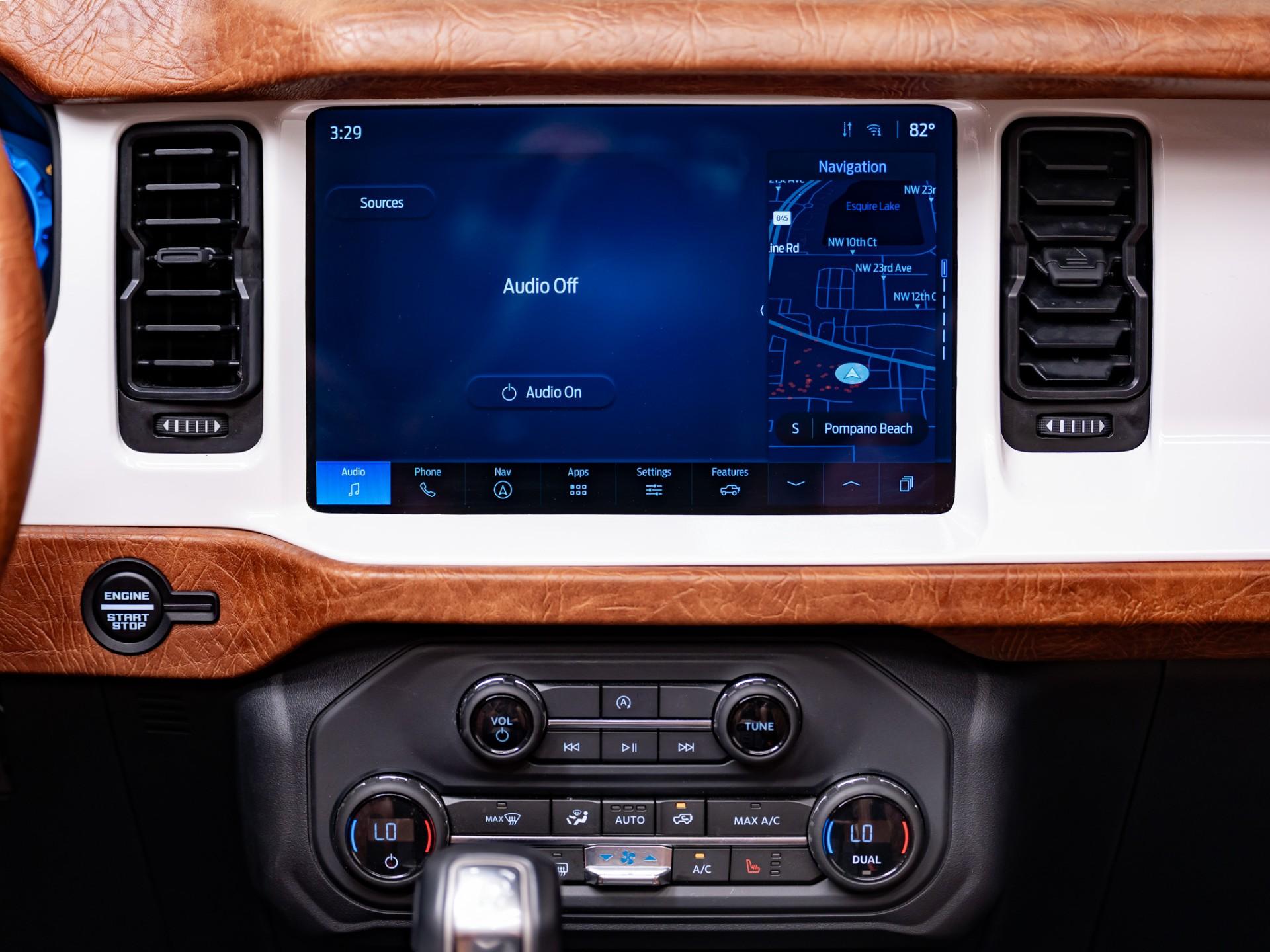 2025 FORD BRONCO 4X4 in Green, photo 36 of 60