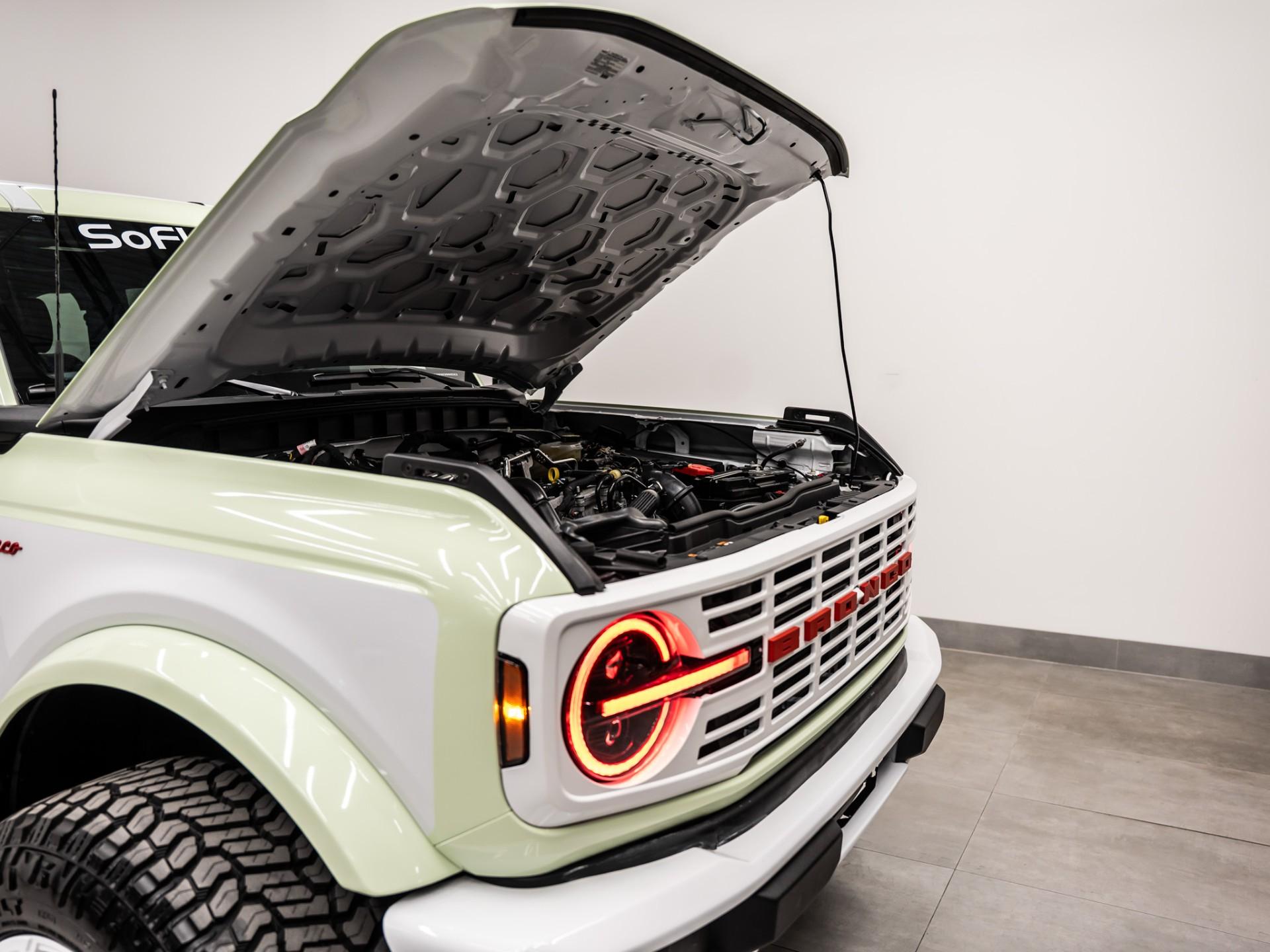 2025 FORD BRONCO 4X4 in Green, photo 43 of 60