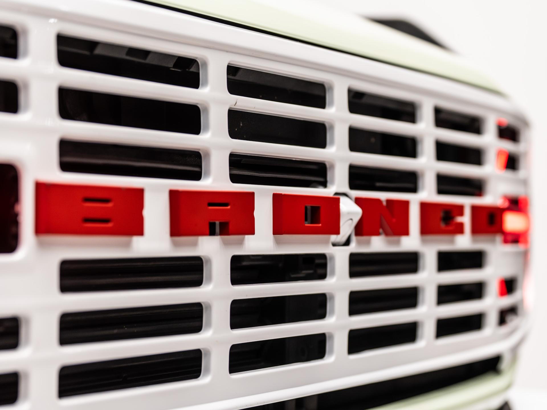 2025 FORD BRONCO 4X4 in Green, photo 50 of 60
