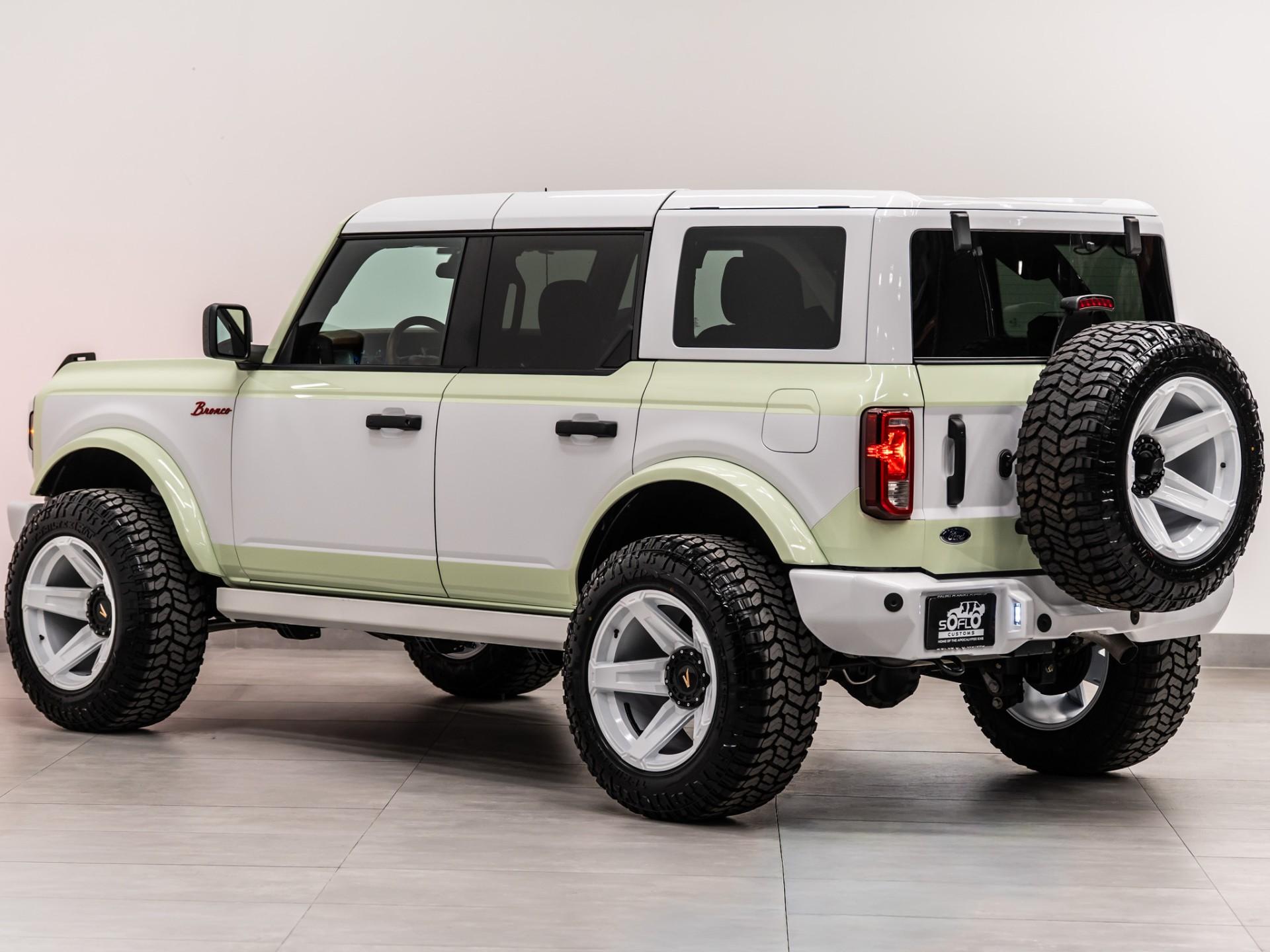2025 FORD BRONCO 4X4 in Green, photo 10 of 60