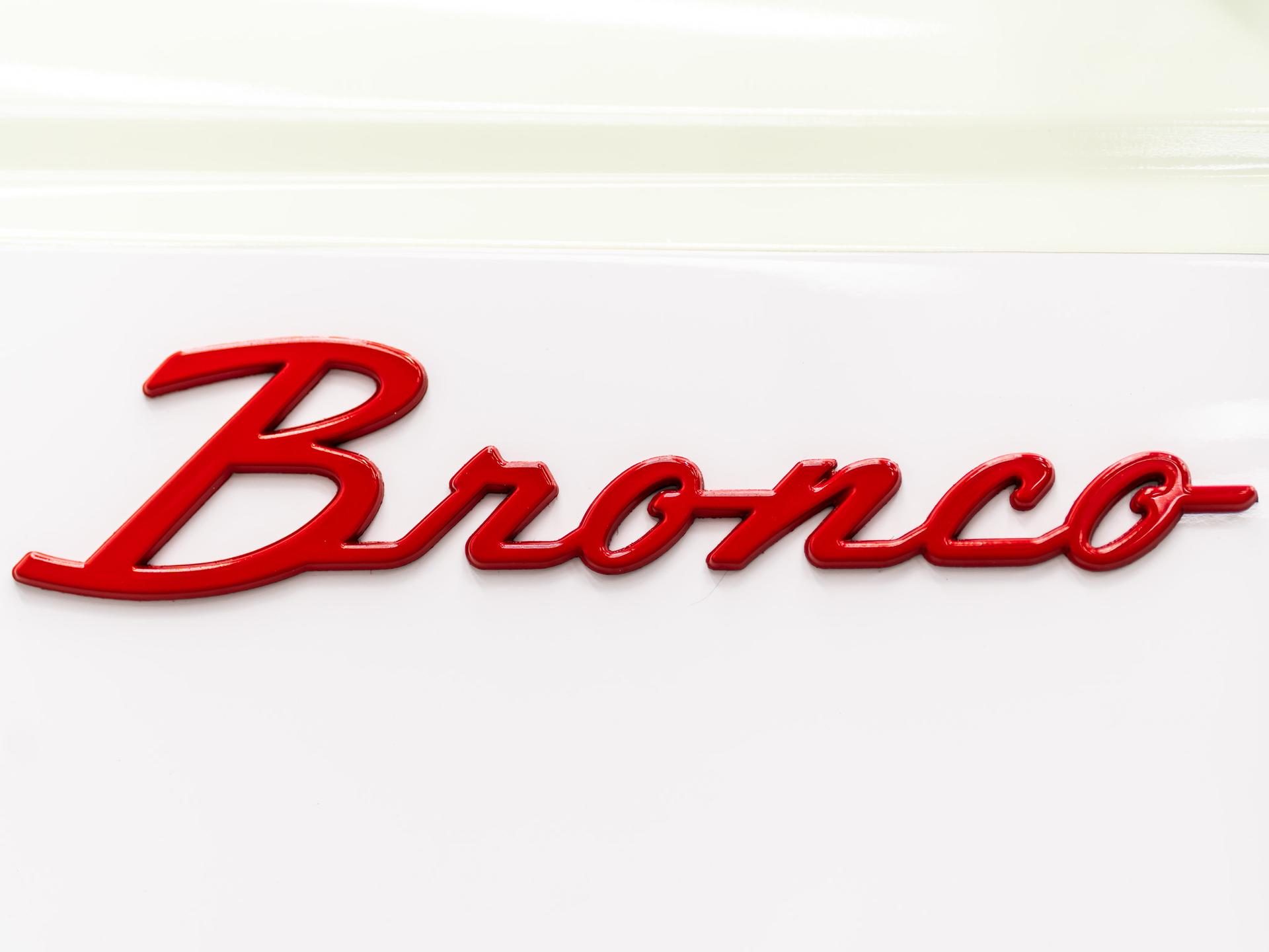 2025 FORD BRONCO 4X4 in Green, photo 58 of 60