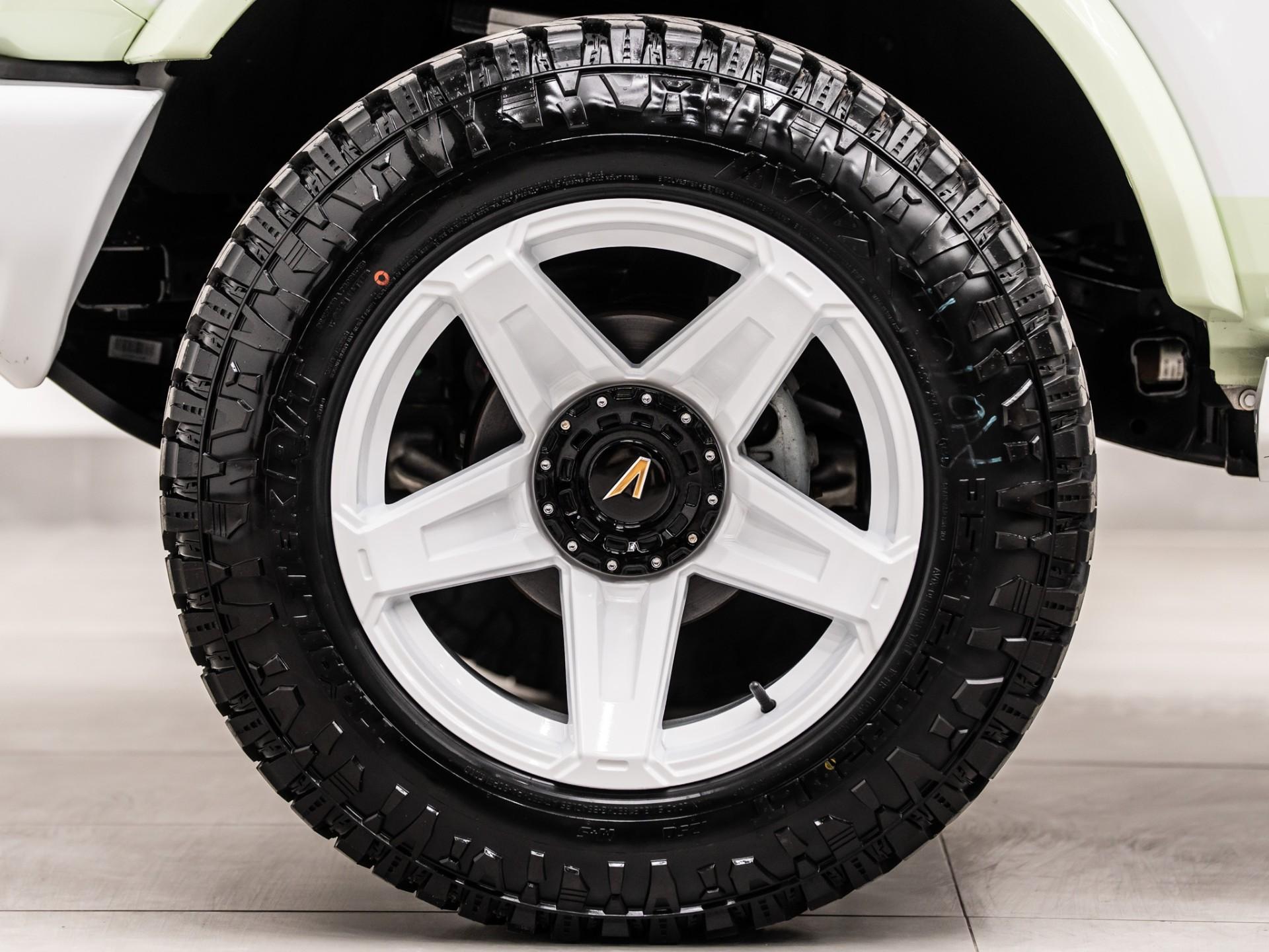 2025 FORD BRONCO 4X4 in Green, photo 59 of 60