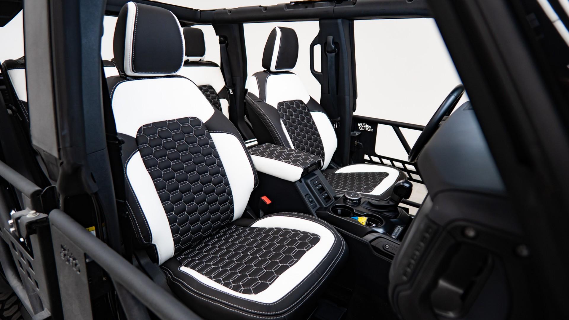 2025 FORD BRONCO in Black, photo 20 of 44