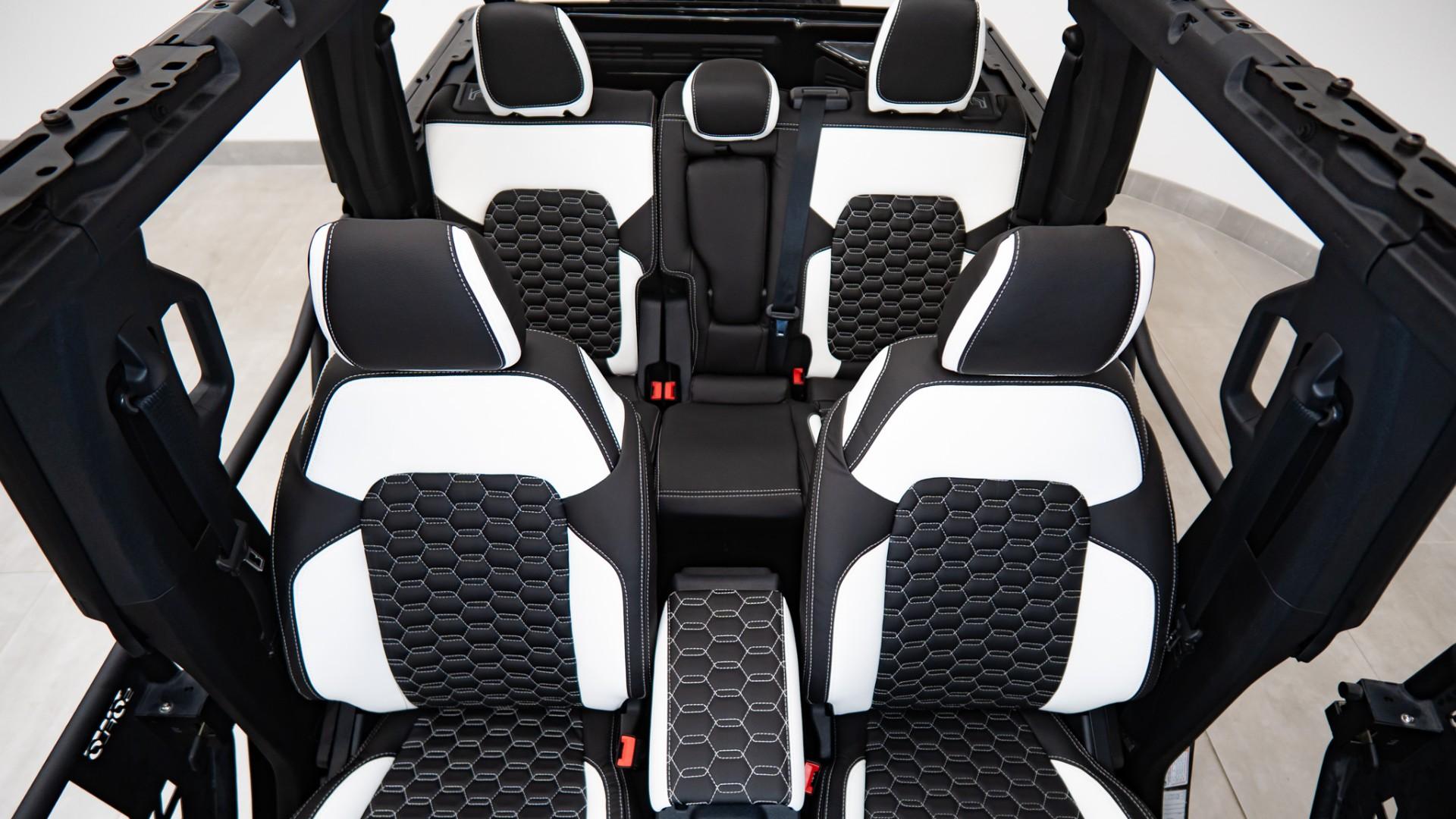 2025 FORD BRONCO in Black, photo 21 of 44