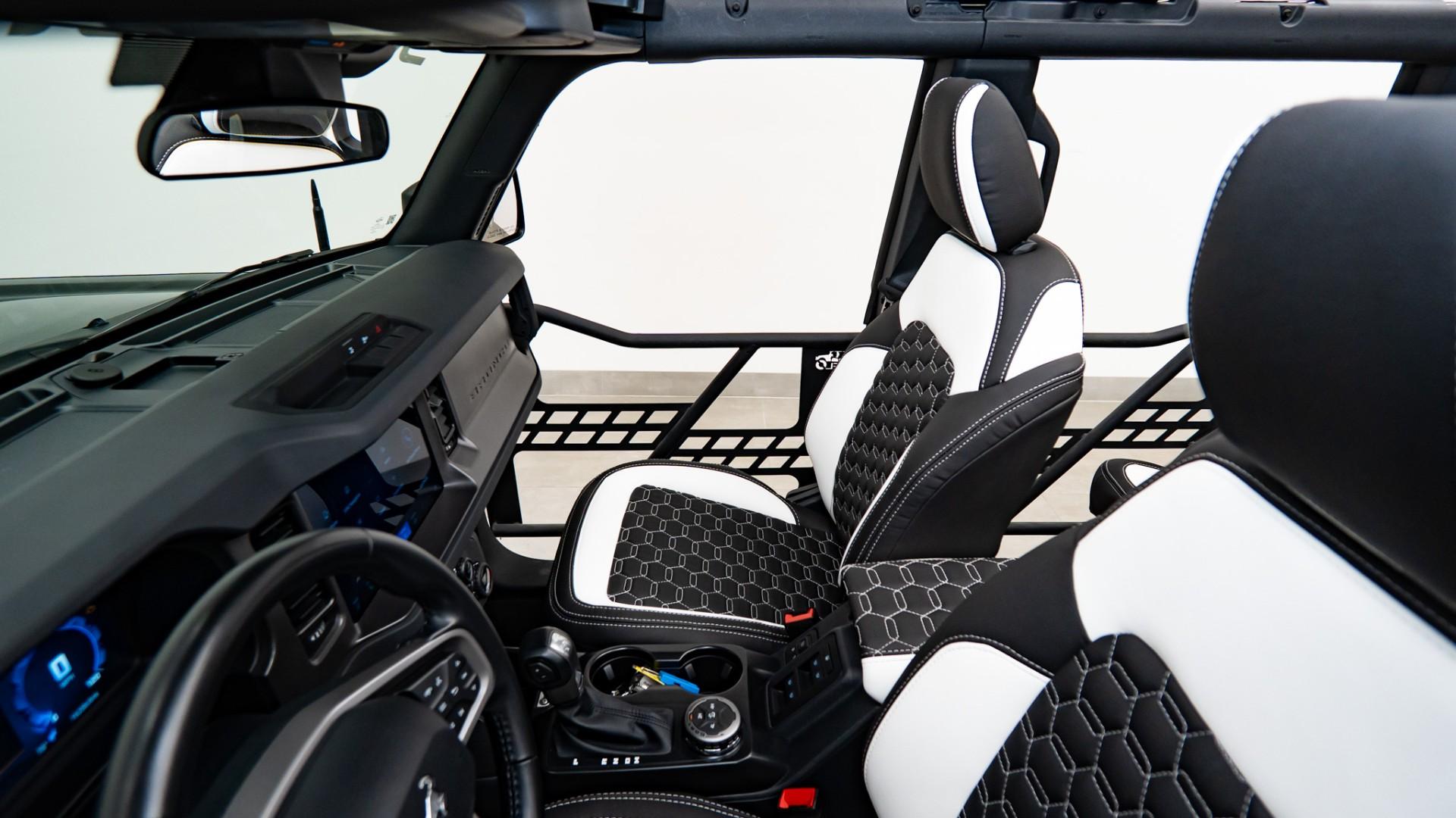 2025 FORD BRONCO in Black, photo 26 of 44